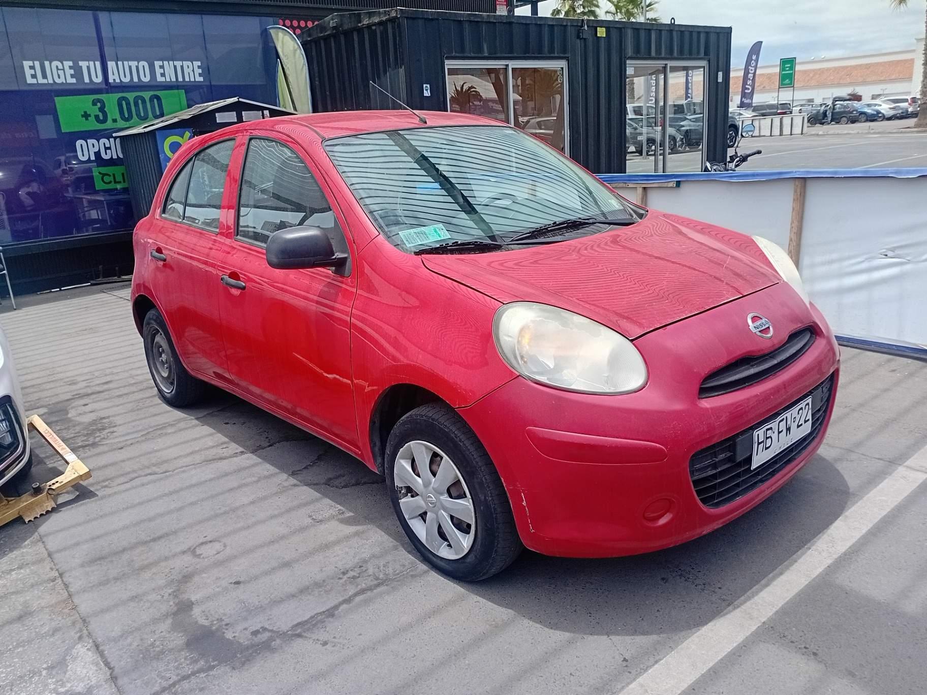 Hatchback Nissan March