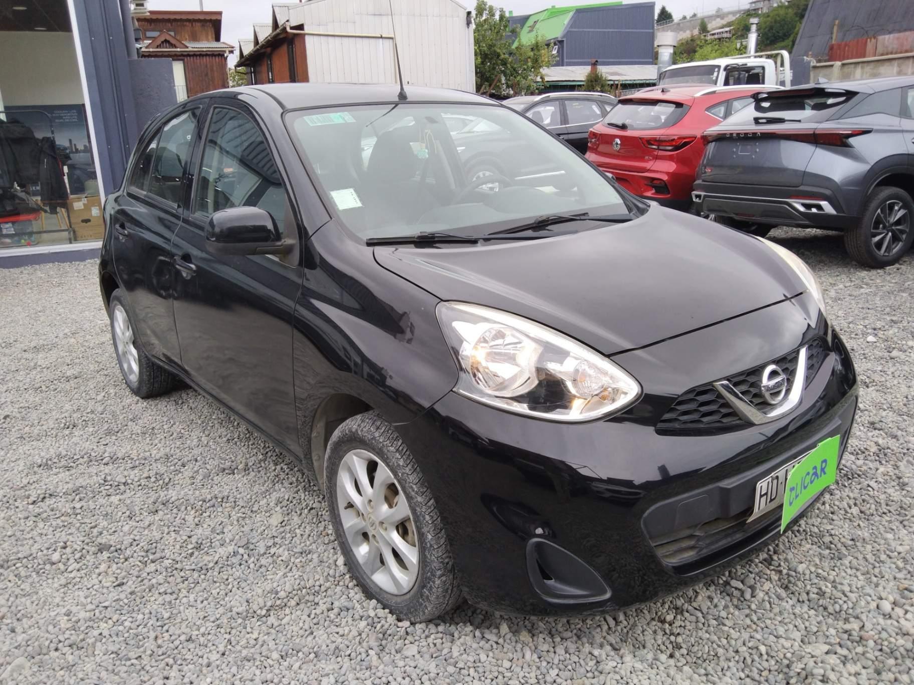 Automovil Nissan March