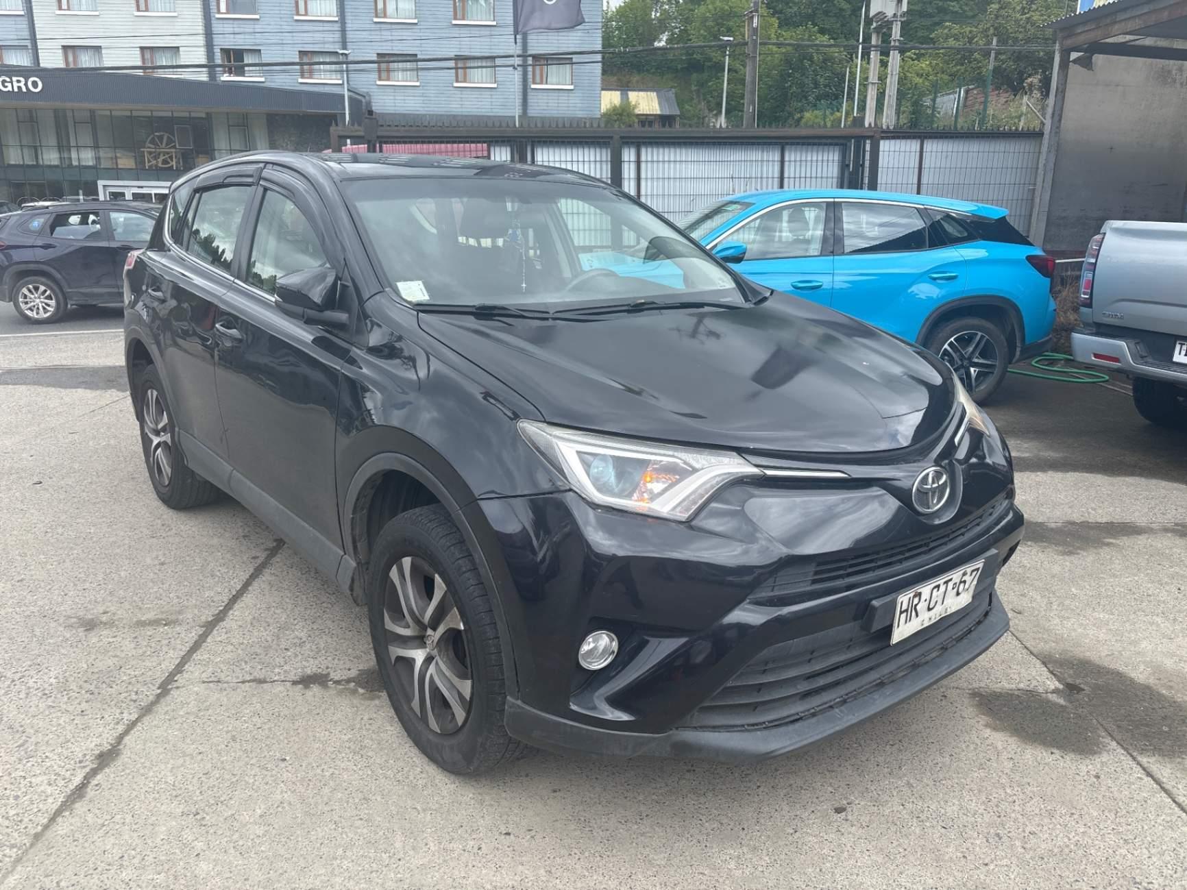 Station Wagon Toyota Rav 4