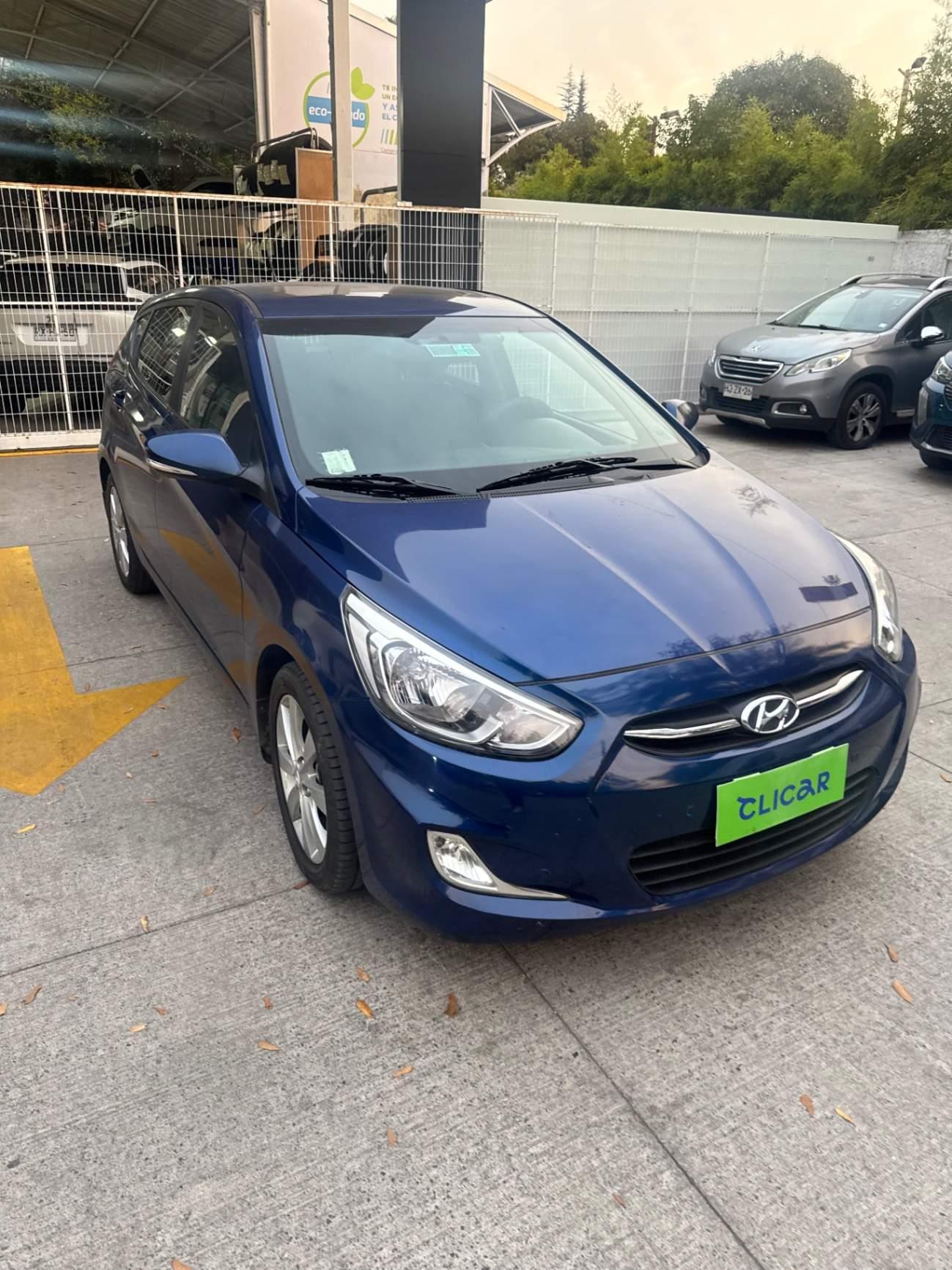 Automovil Hyundai Accent