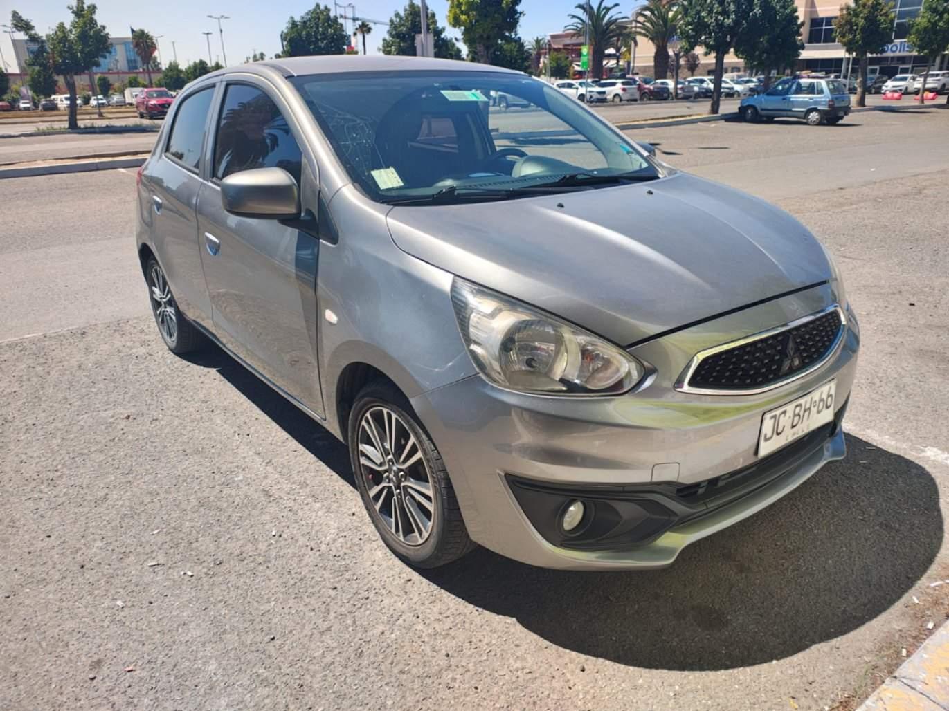 Automovil Mitsubishi Mirage