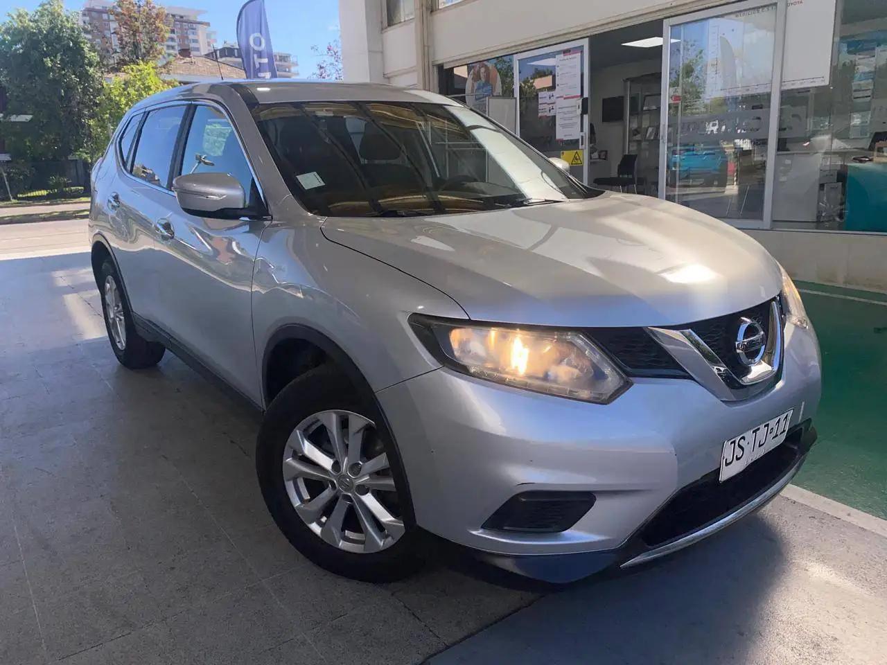 Station Wagon Nissan X-trail