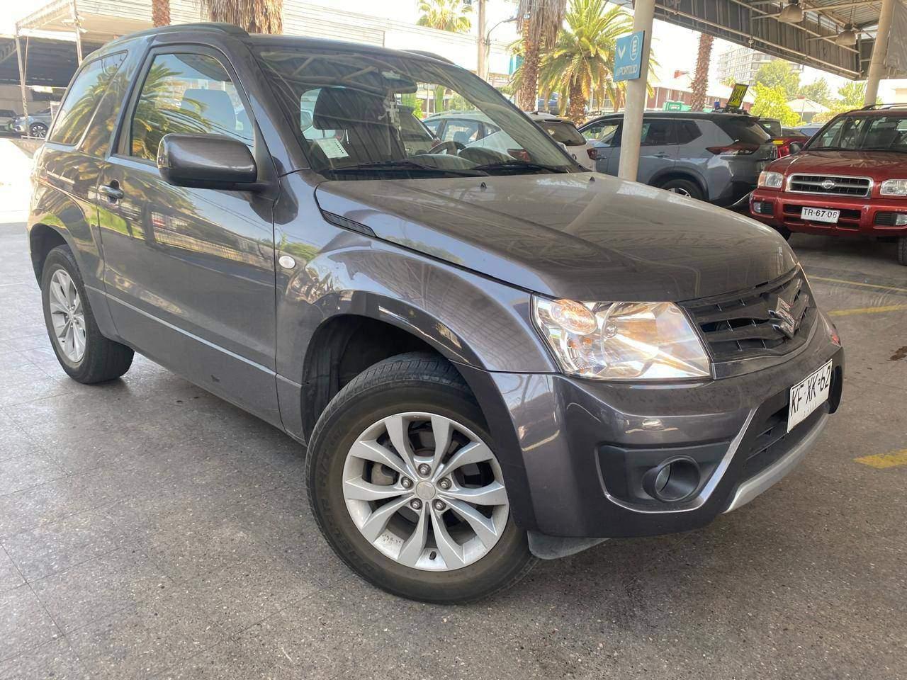 Station Wagon Suzuki Grand Vitara