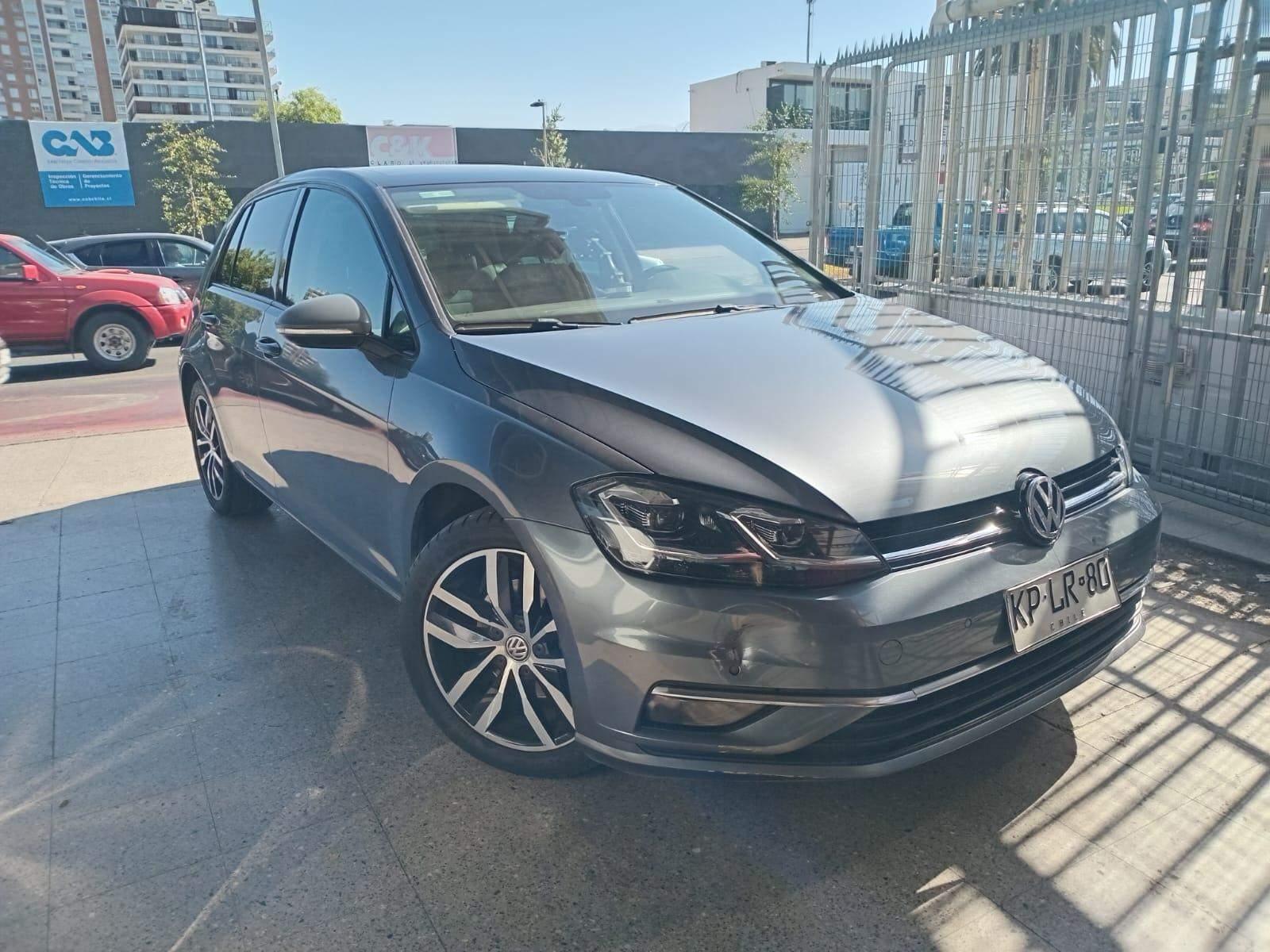 Automovil Volkswagen Golf