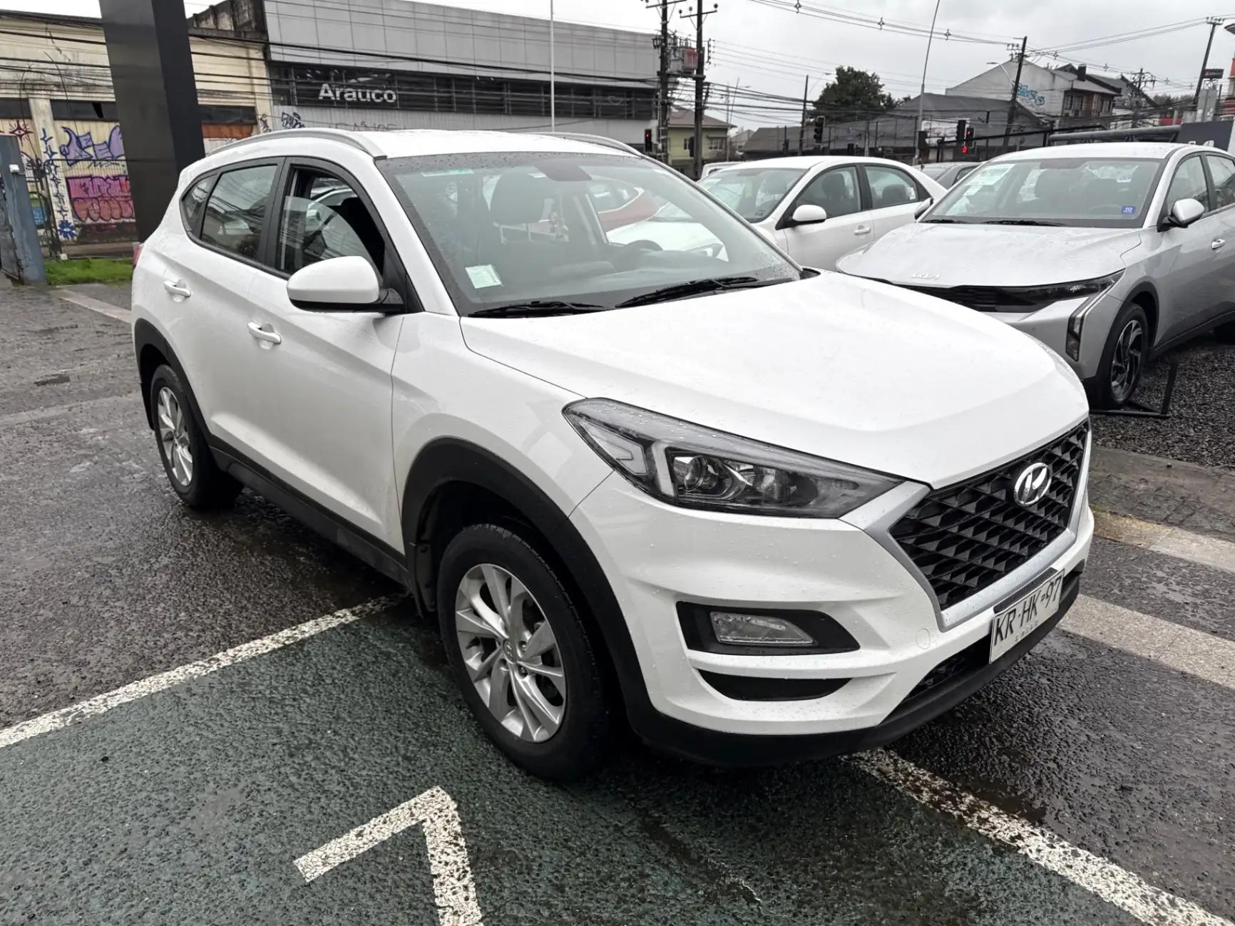 Station Wagon Hyundai Tucson