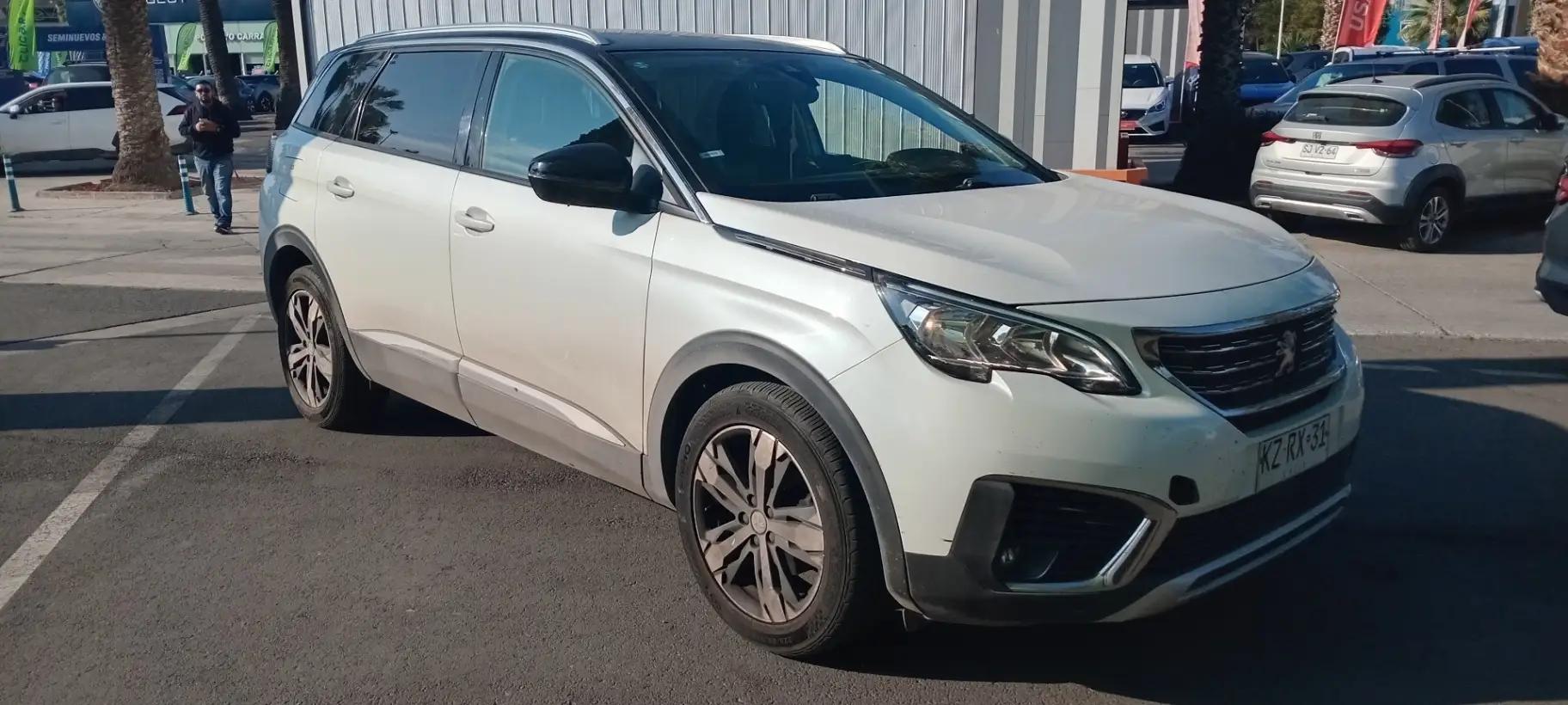 Station Wagon Peugeot 5008