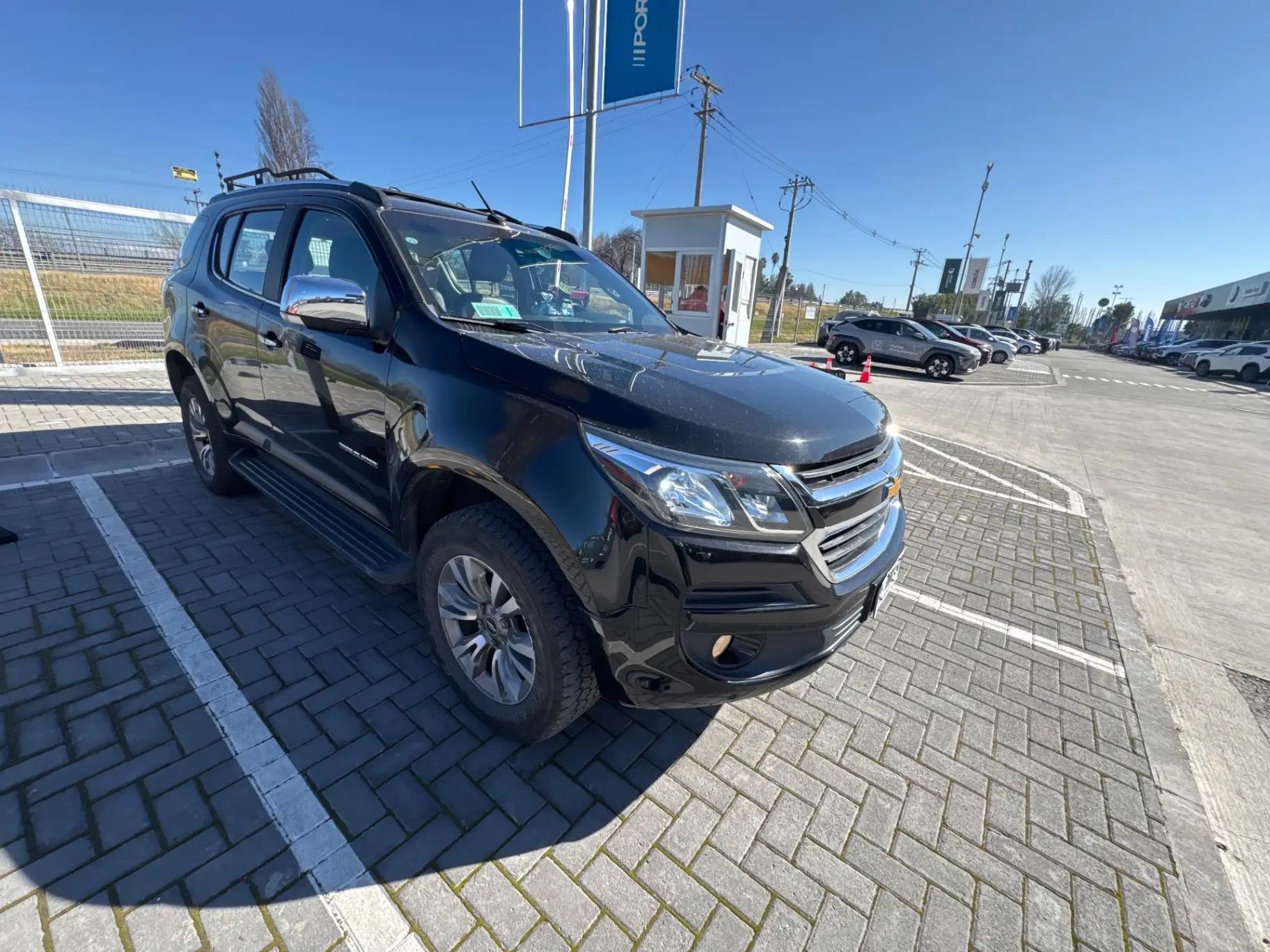 Station Wagon Chevrolet Trail Blazer