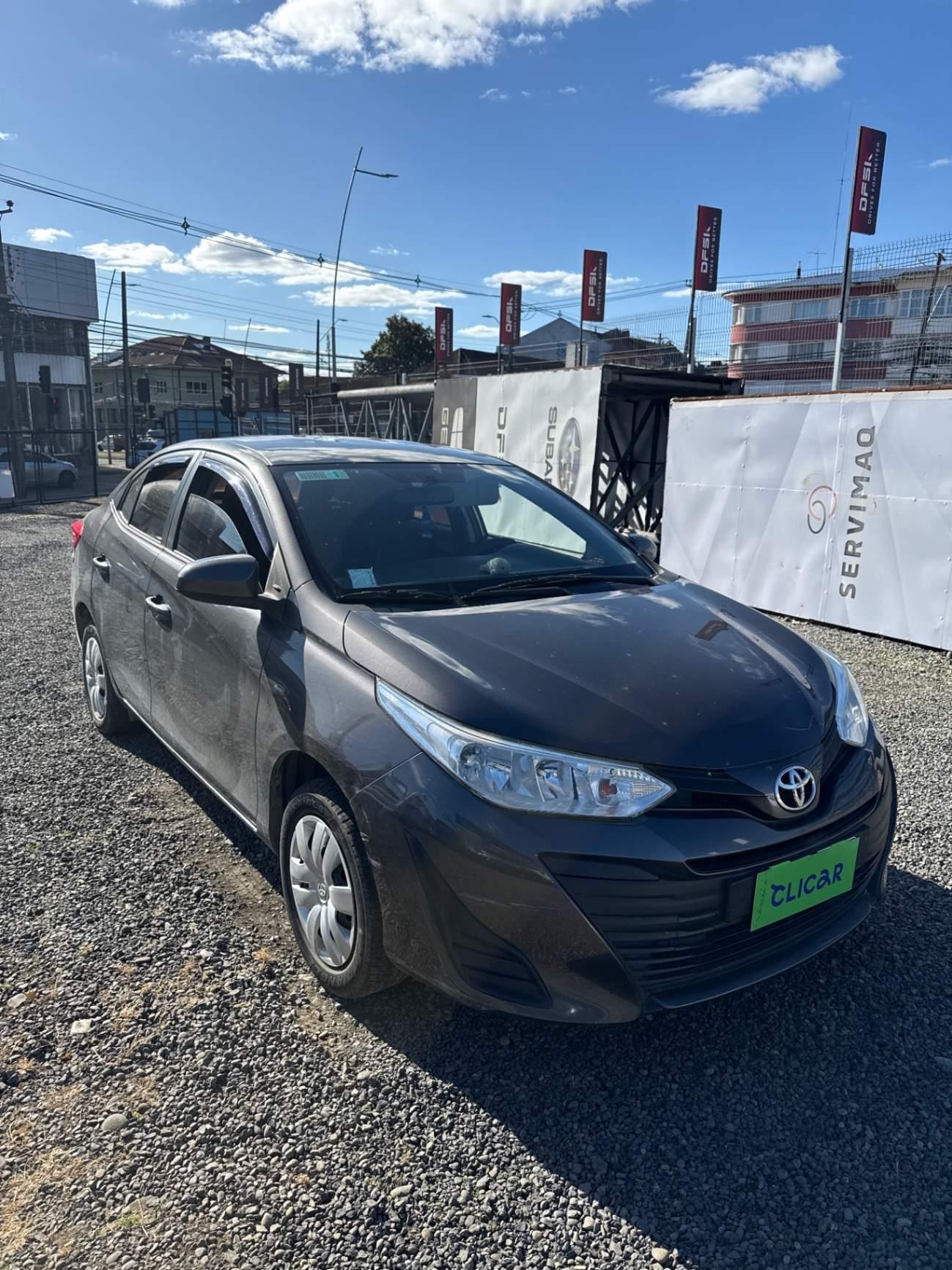 Automovil Toyota Yaris