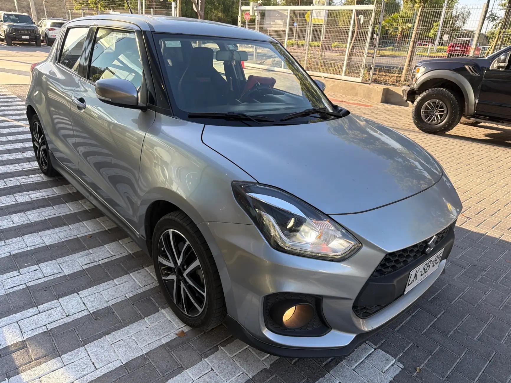 Hatchback Suzuki Swift