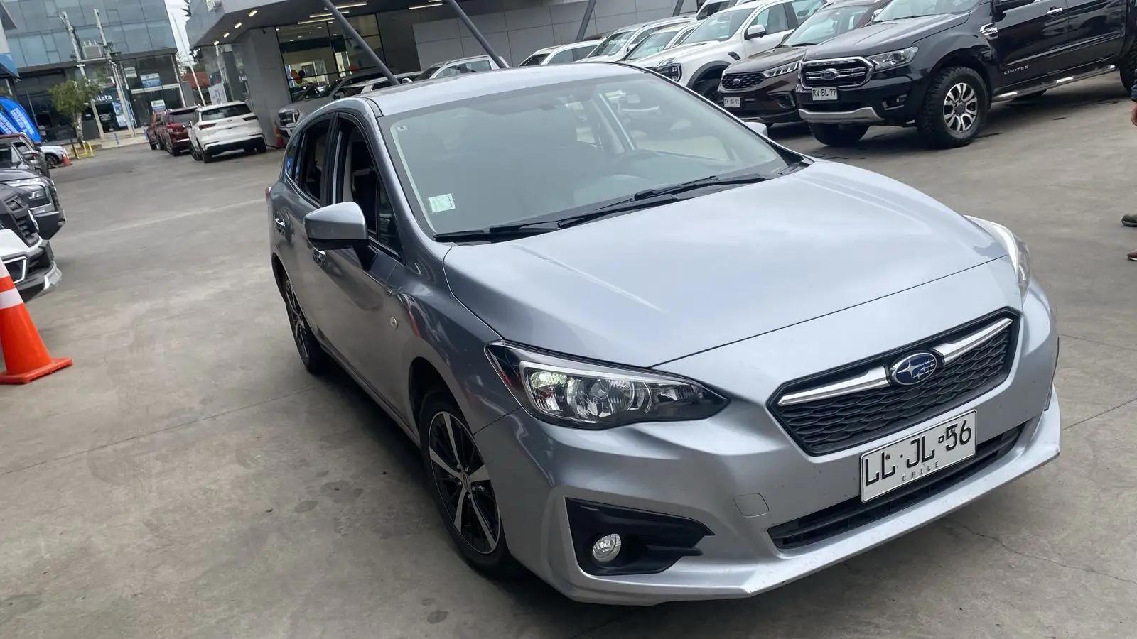 Station Wagon Subaru Impreza