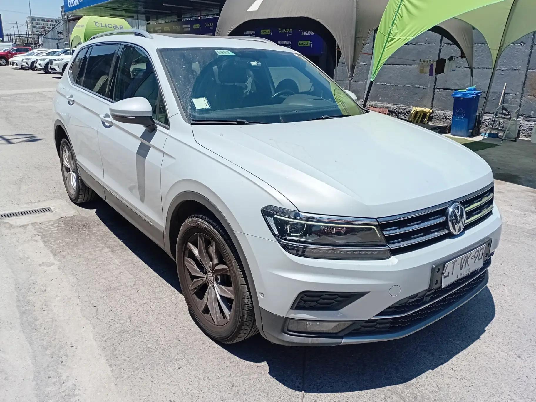 Station Wagon Volkswagen Tiguan