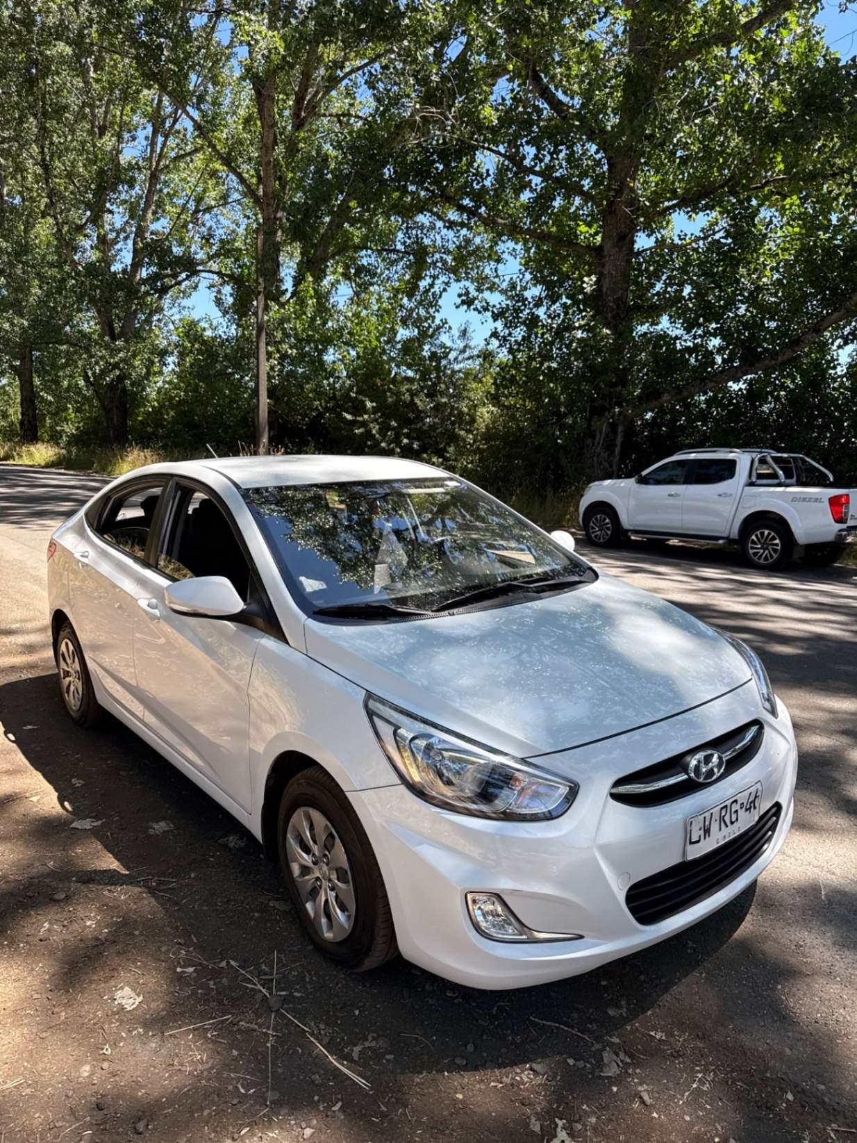 Automovil Hyundai Accent