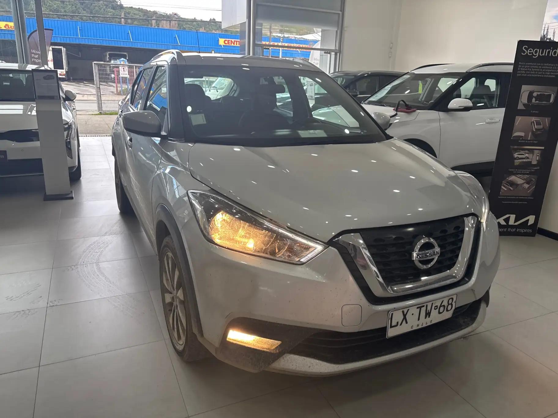 Station Wagon Nissan Kicks