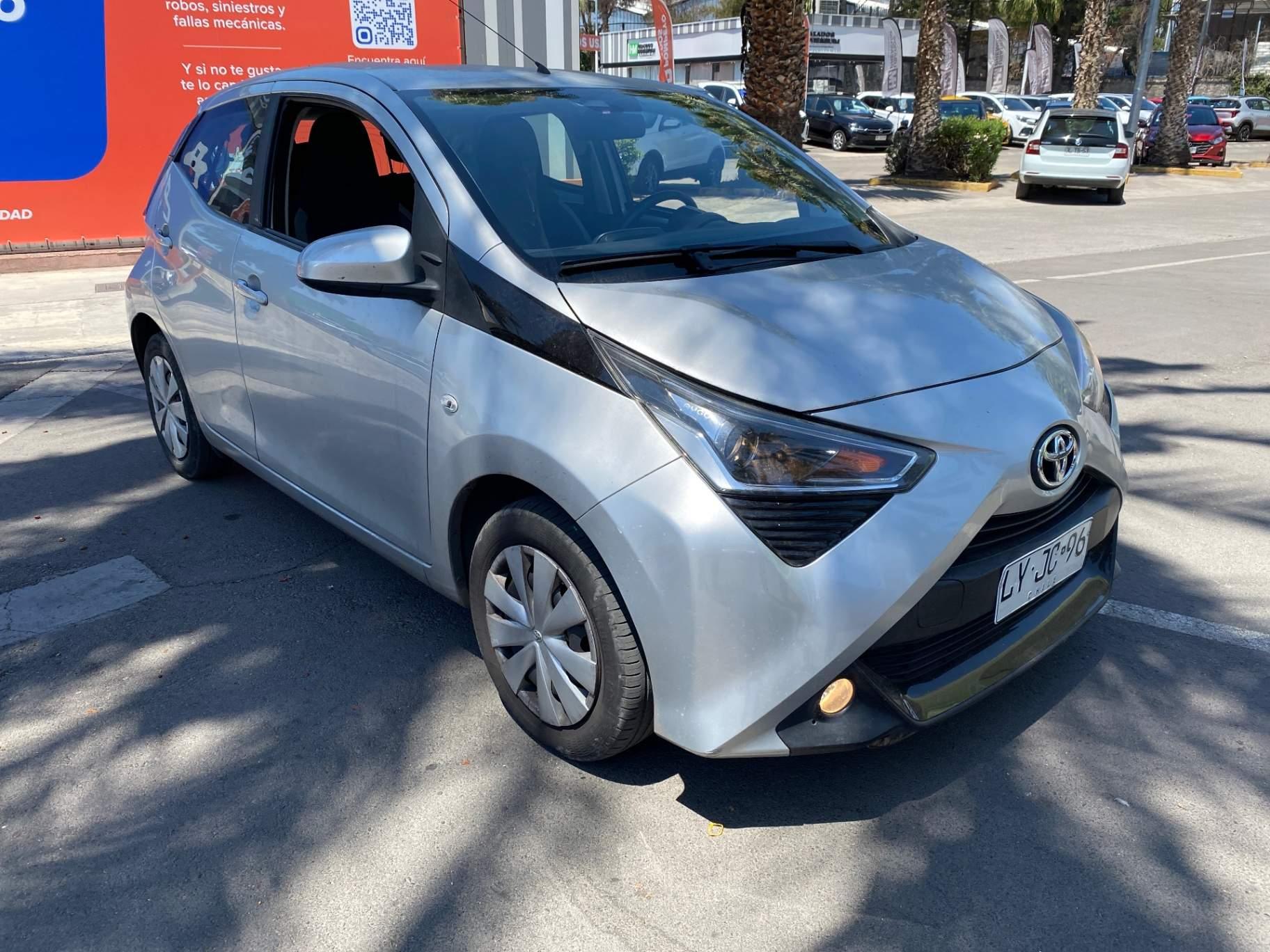 Automovil Toyota Aygo