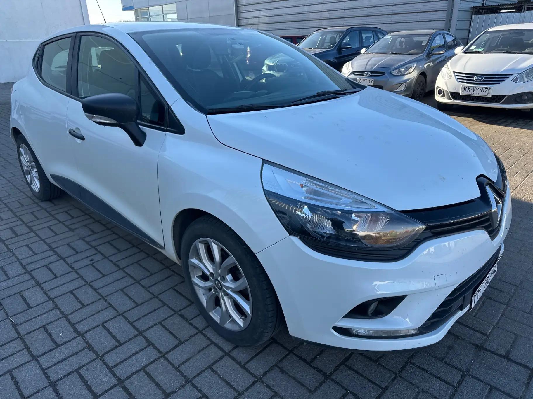 Automovil Renault Clio