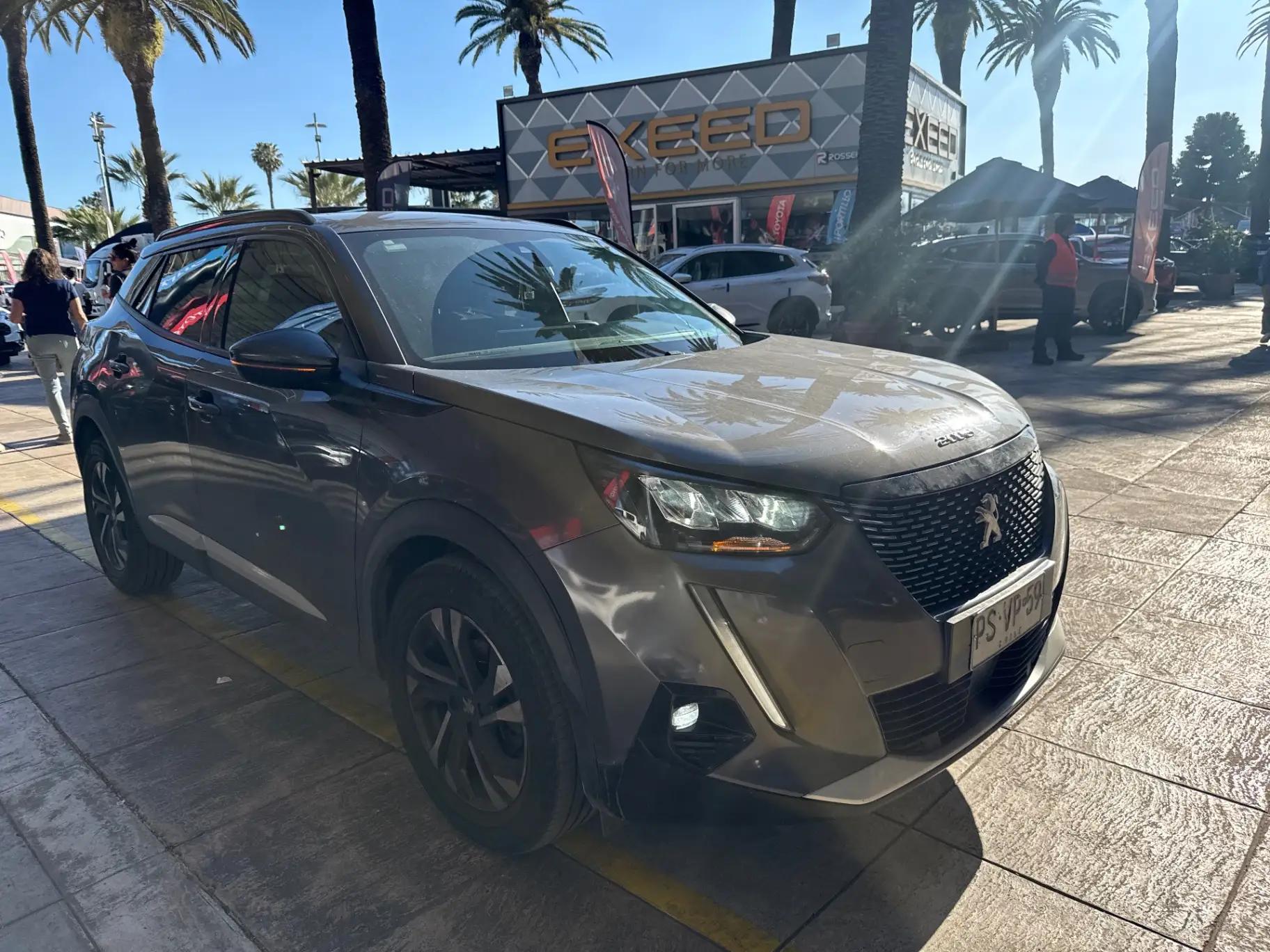 Station Wagon Peugeot 2008