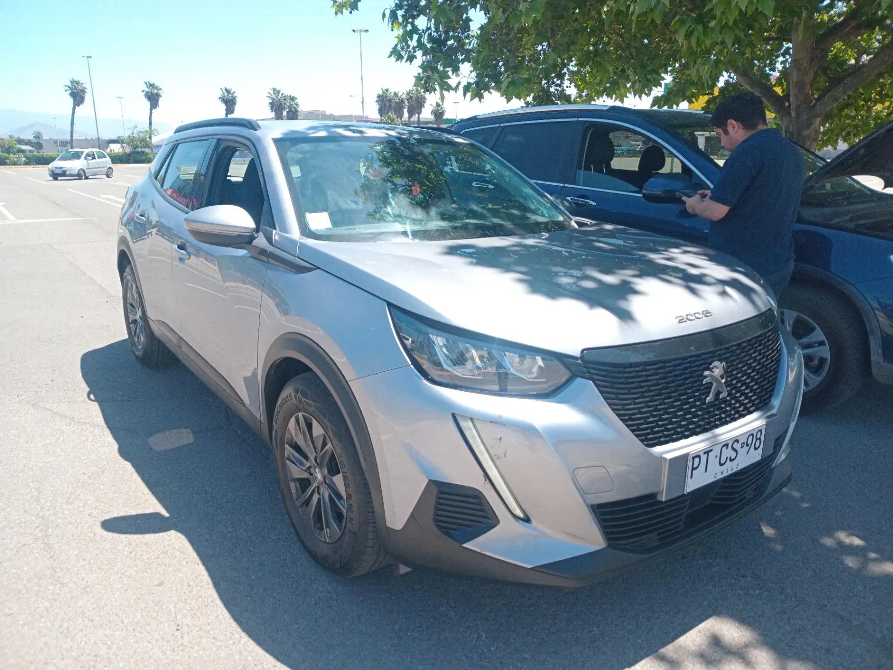 Station Wagon Peugeot 2008