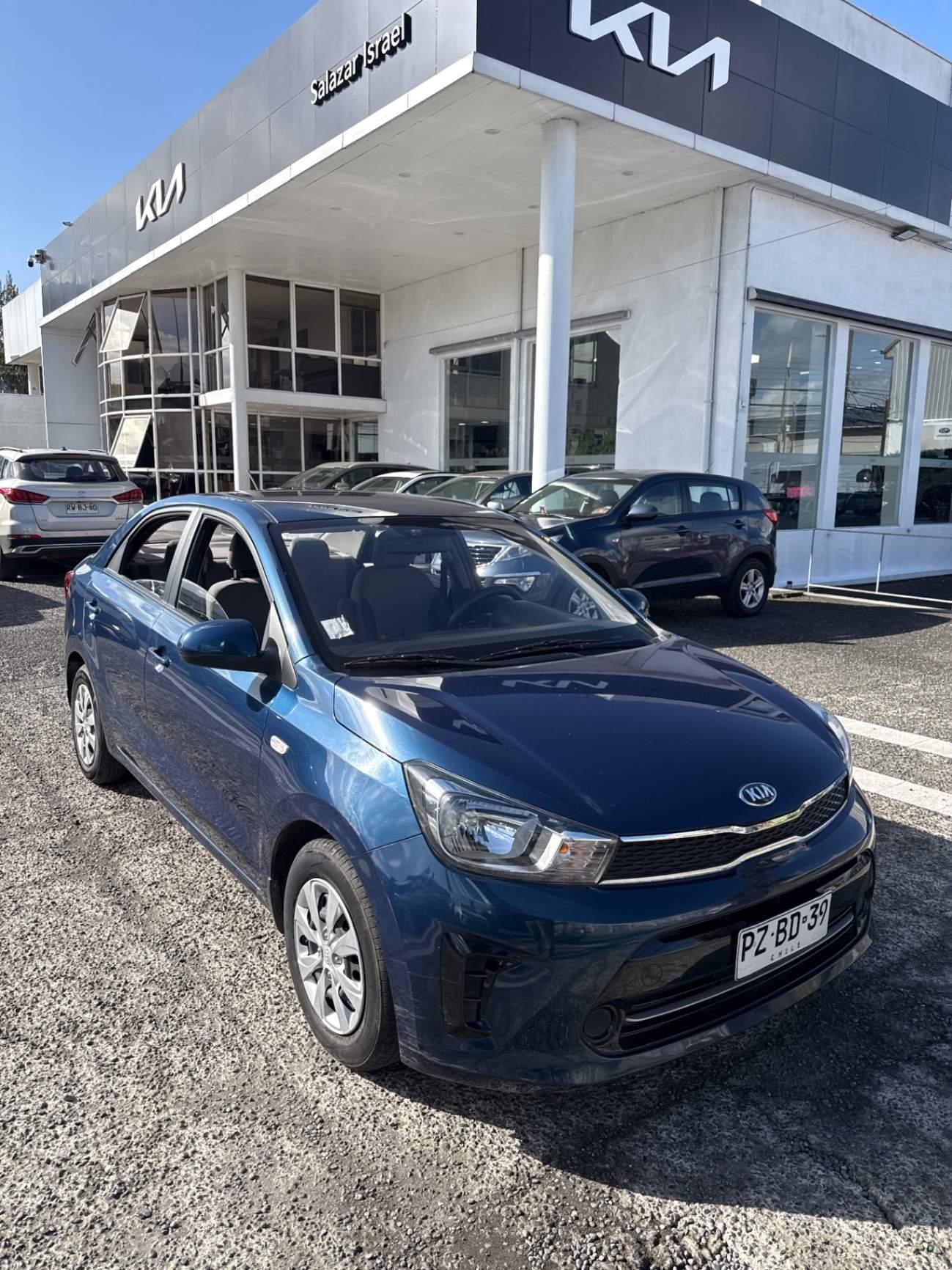 Automovil Kia Soluto