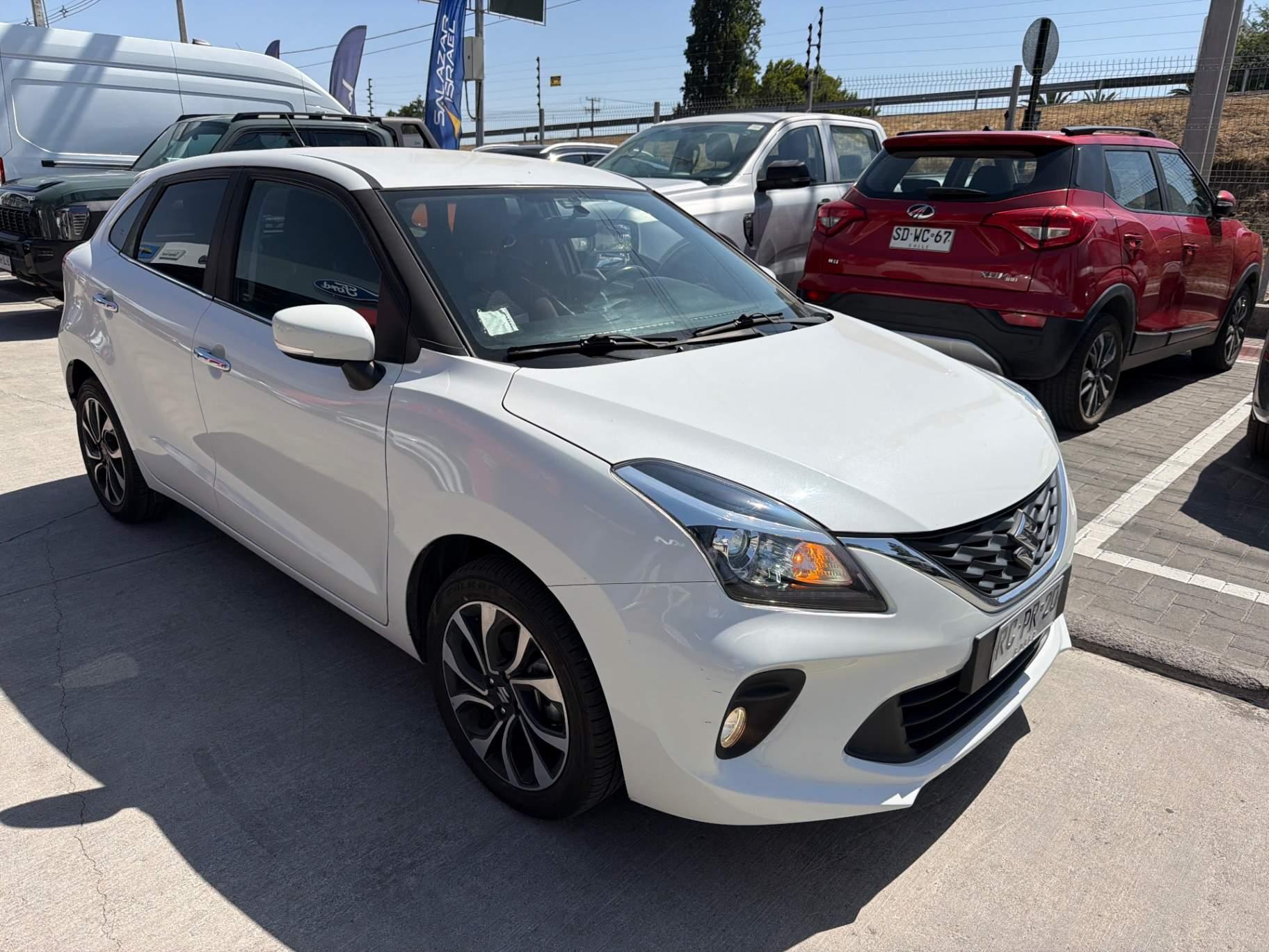 Hatchback Suzuki Baleno