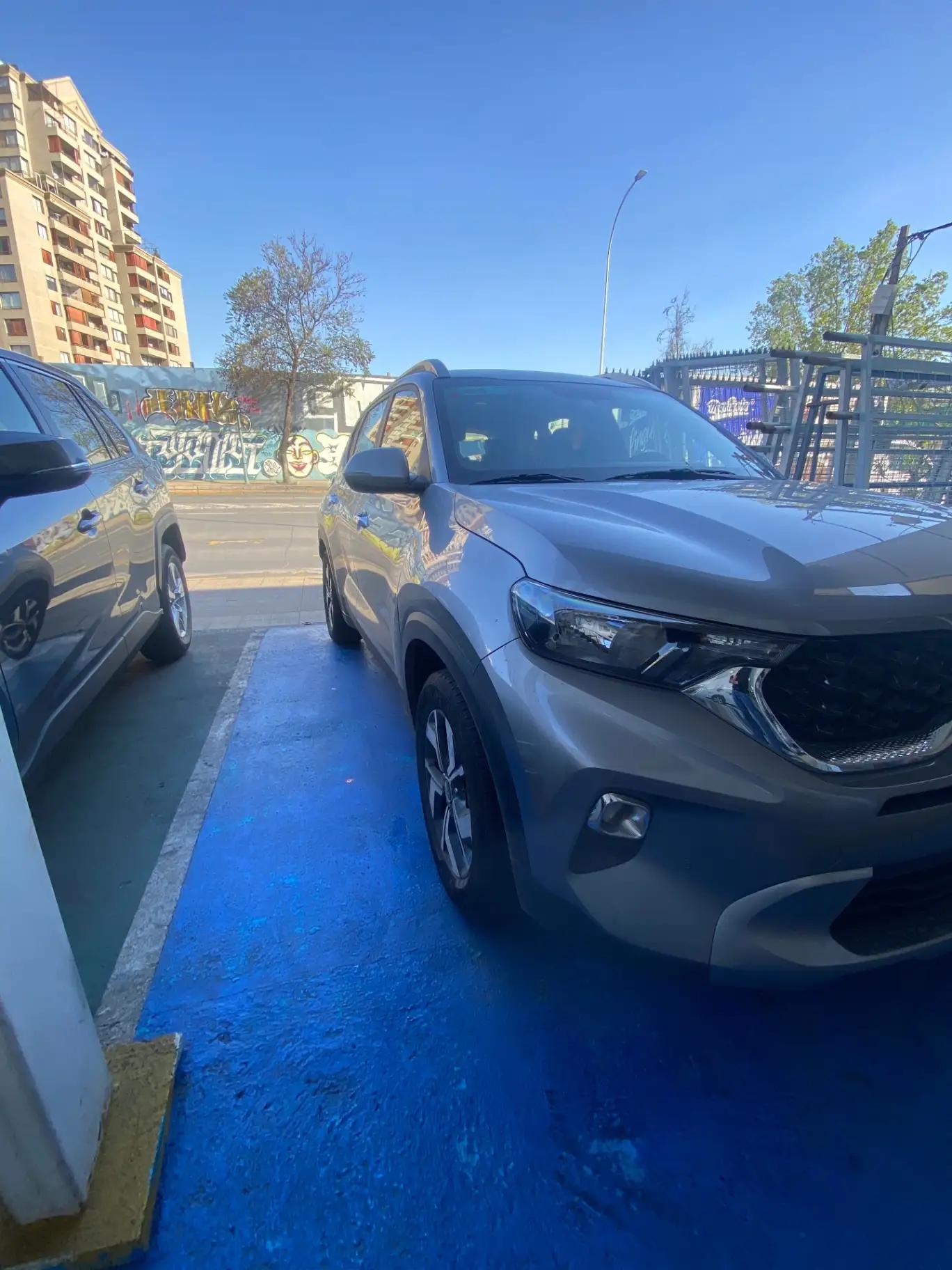 Station Wagon Kia Sonet