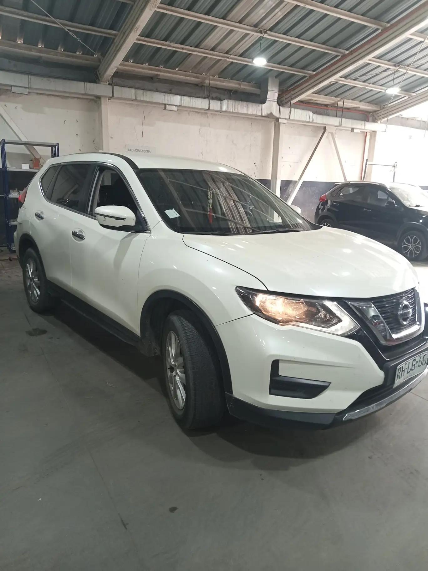 Station Wagon Nissan X-trail