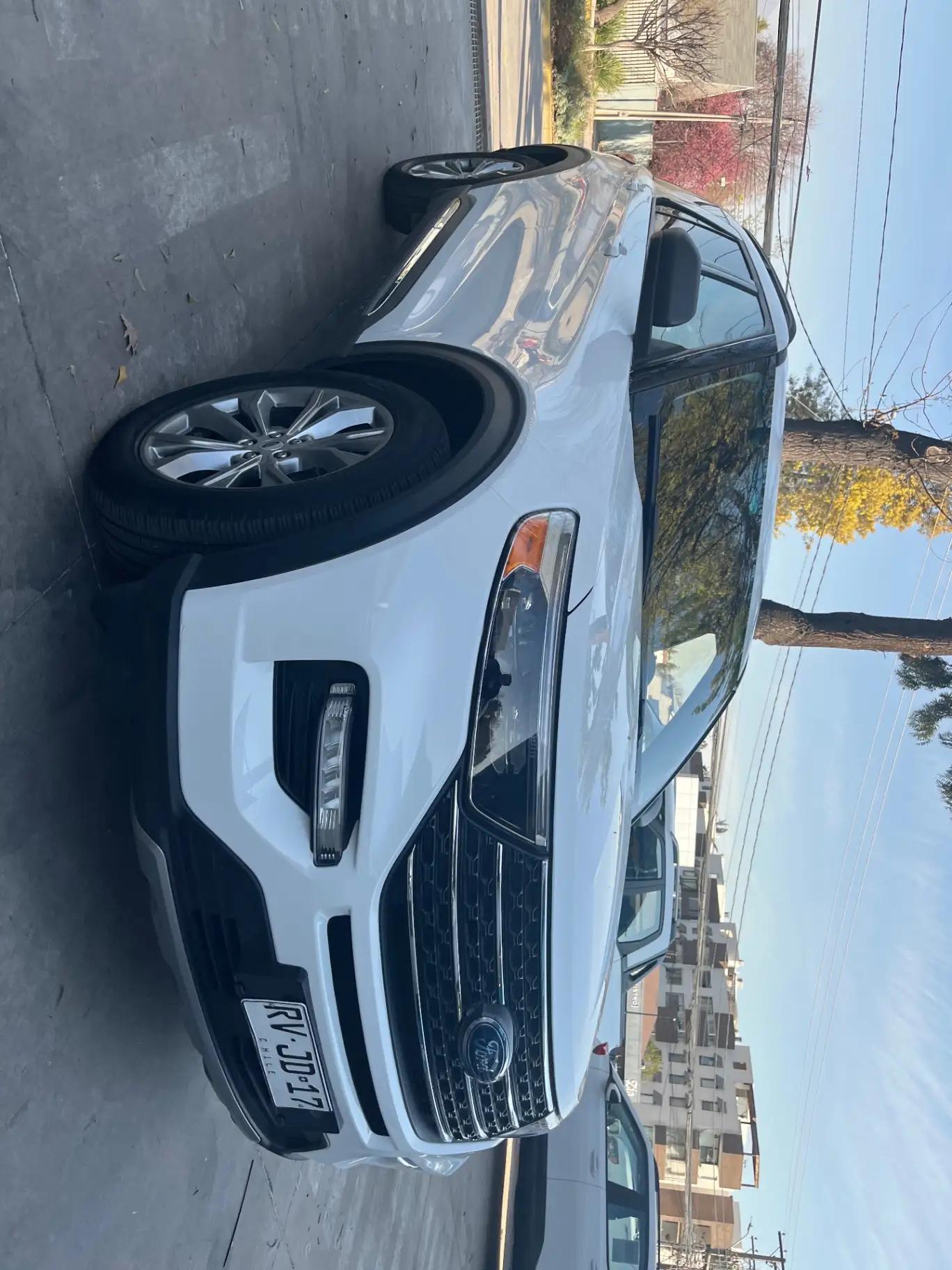 Station Wagon Ford Explorer