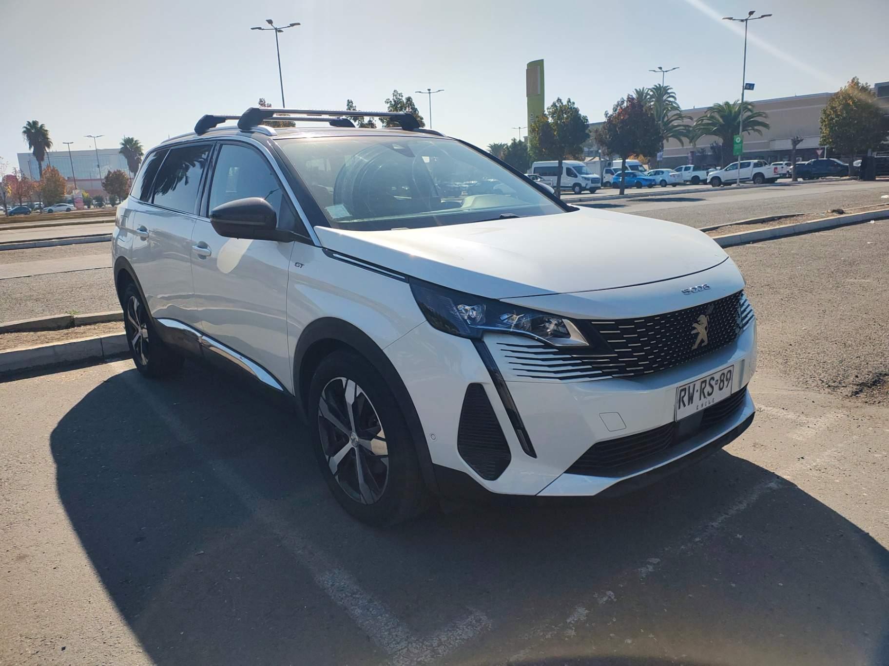 Station Wagon Peugeot 5008