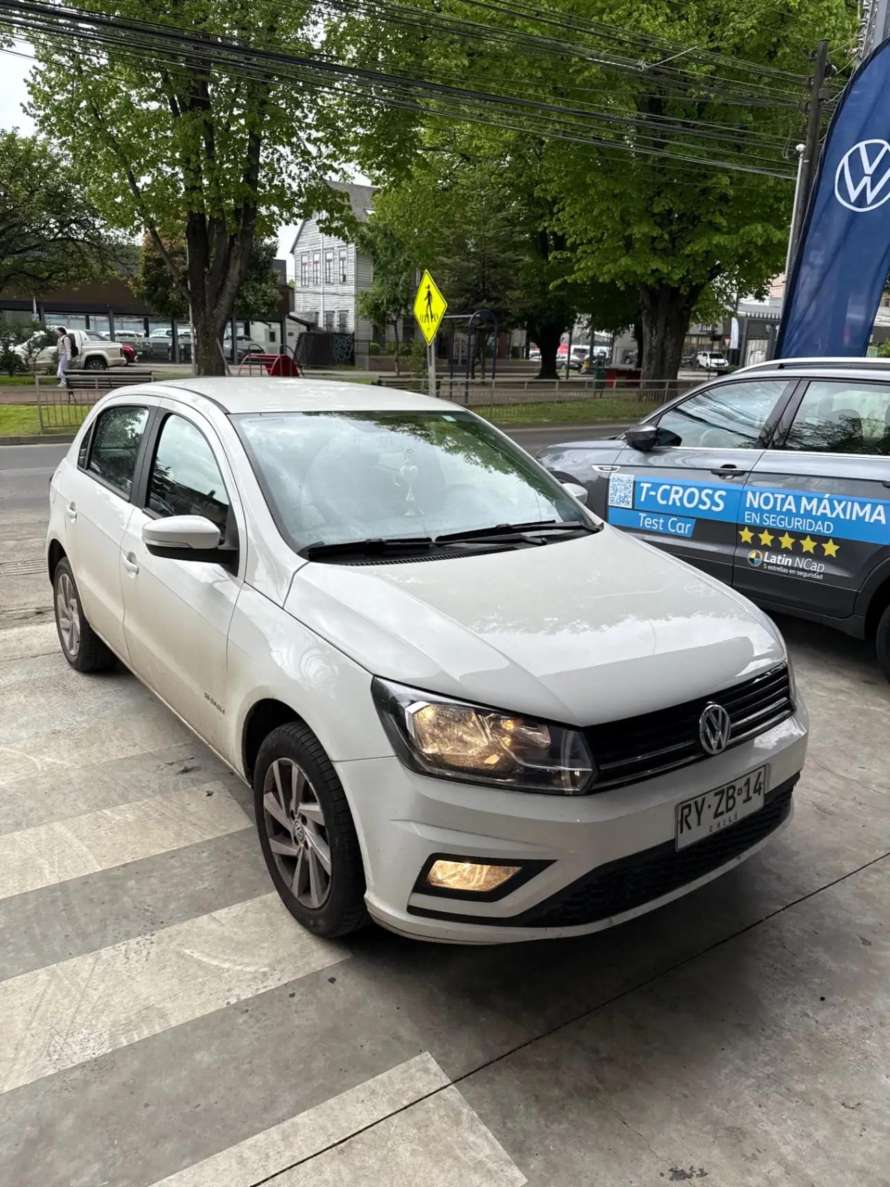 Automovil Volkswagen Gol