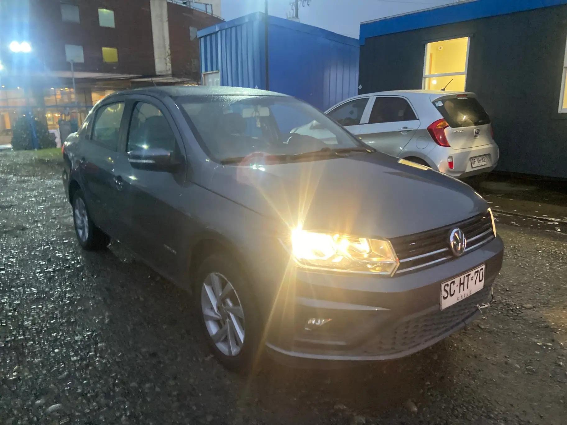 Automovil Volkswagen Voyage