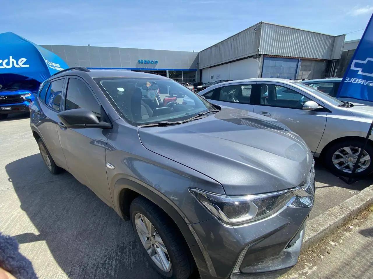 Station Wagon Chevrolet Tracker