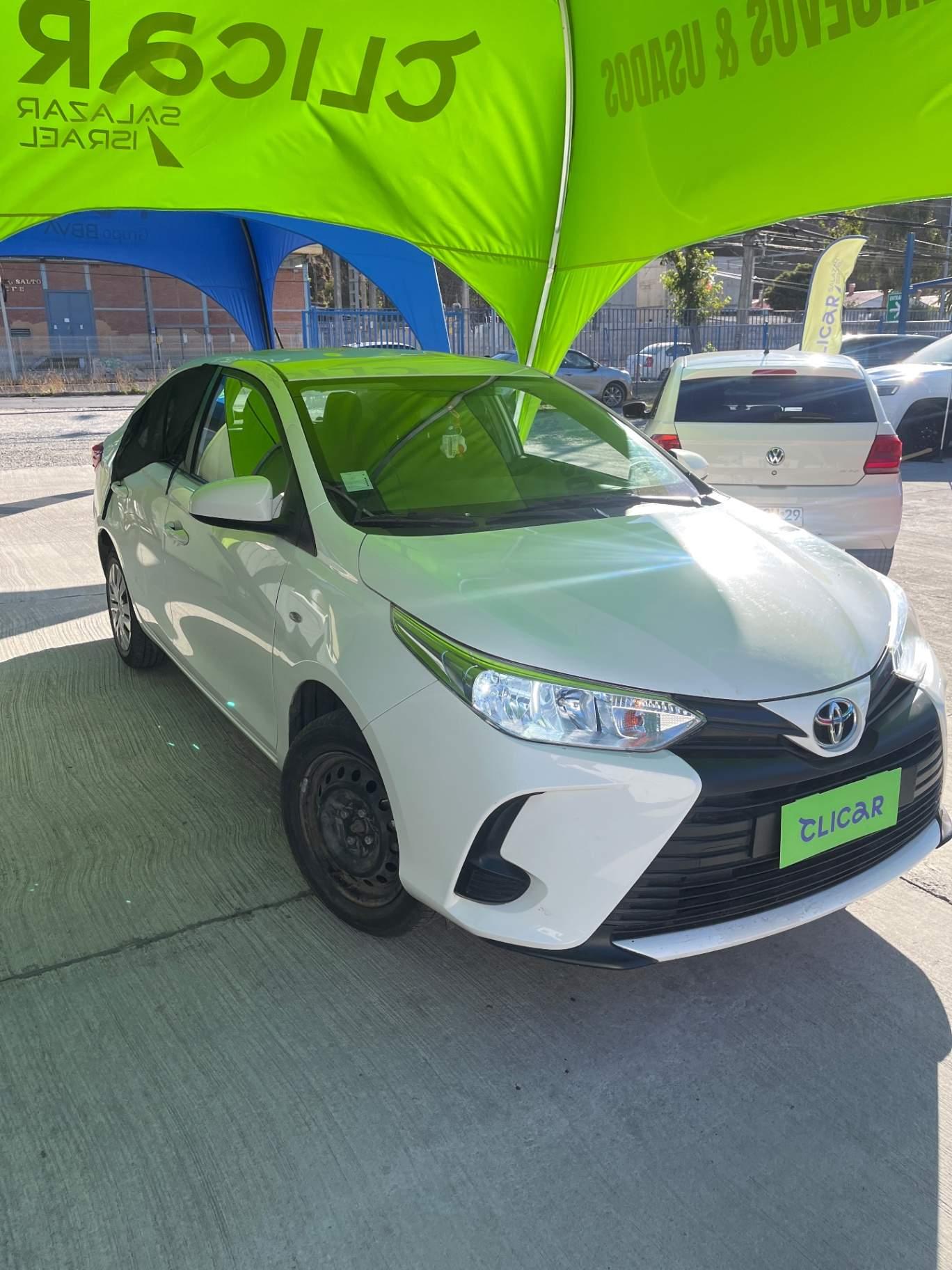 Automovil Toyota Yaris