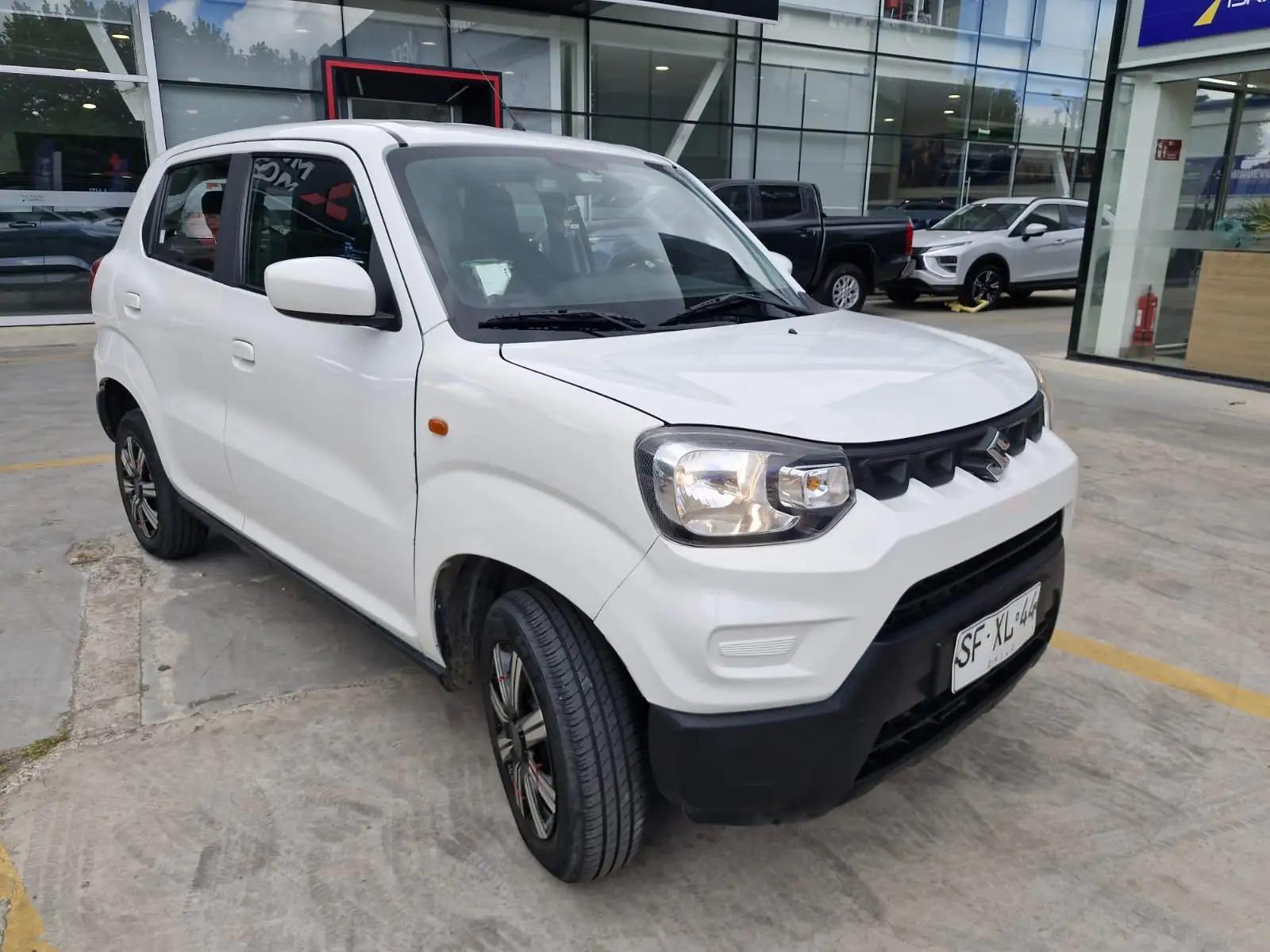 Automovil Suzuki Spresso