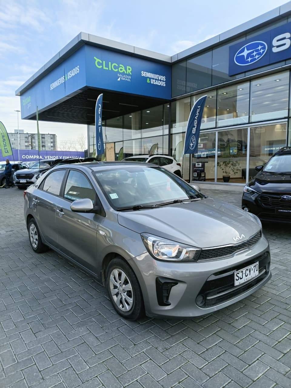 Automovil Kia Soluto
