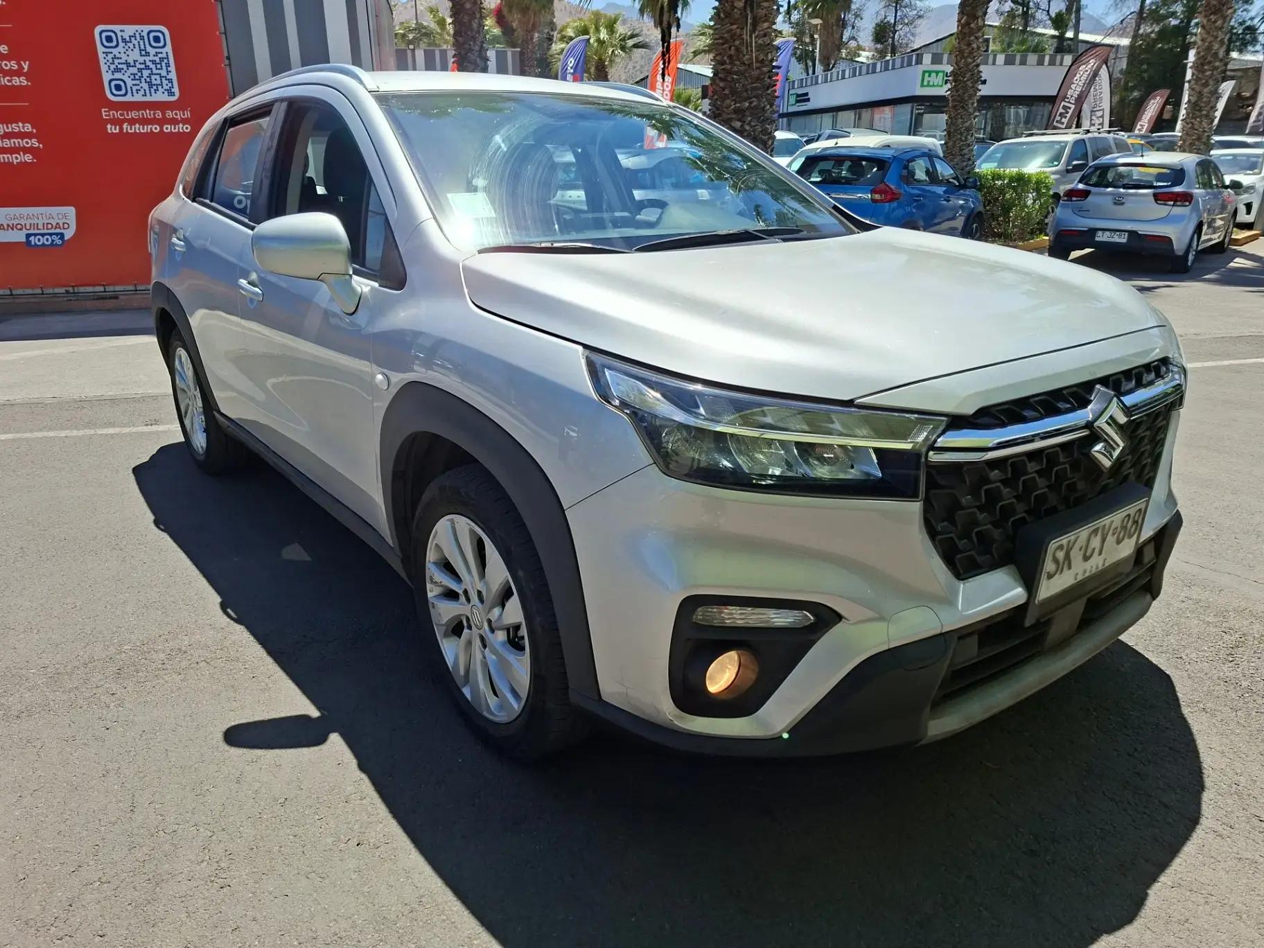 Station Wagon Suzuki S-cross