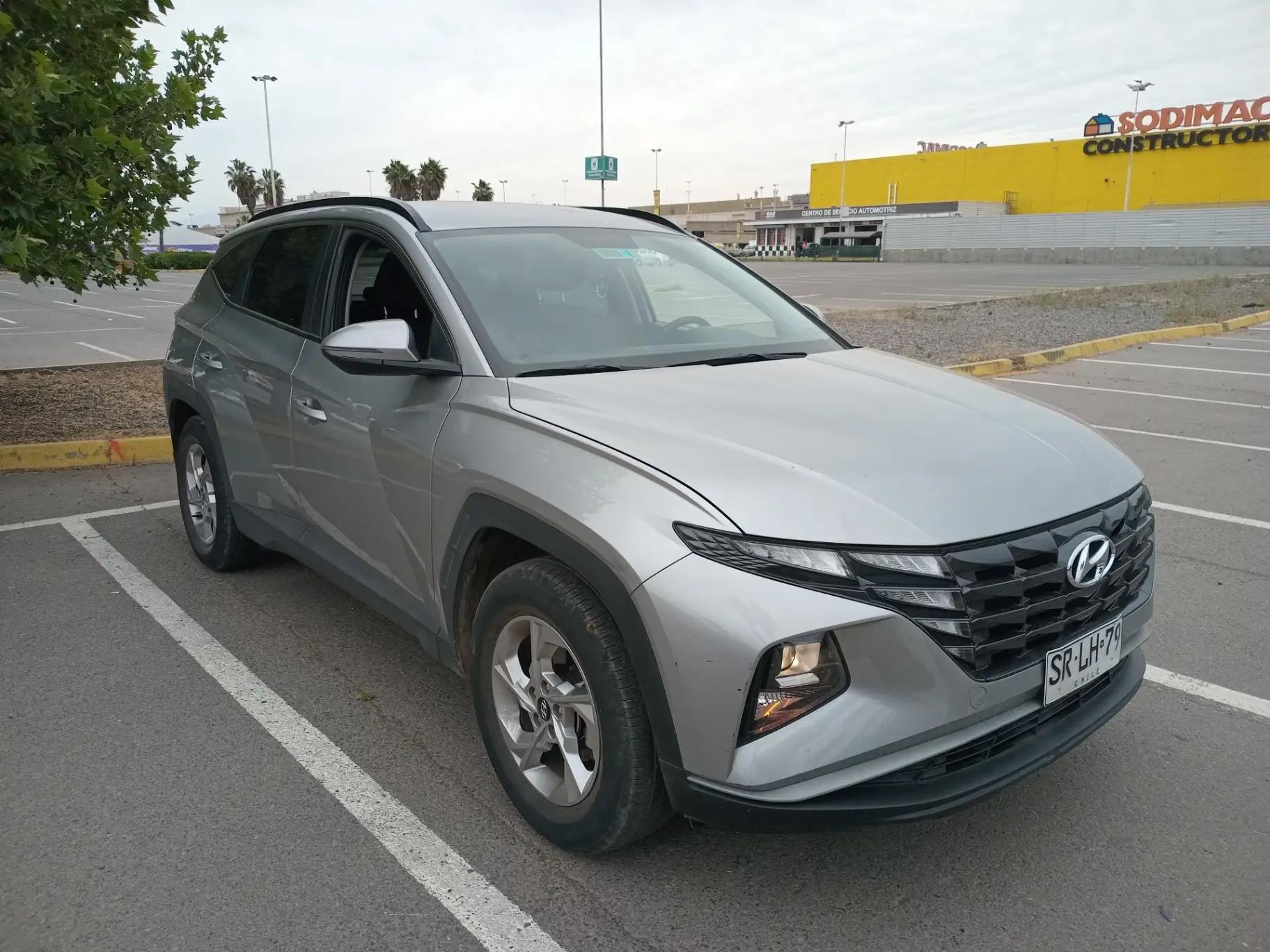 Station Wagon Hyundai Tucson