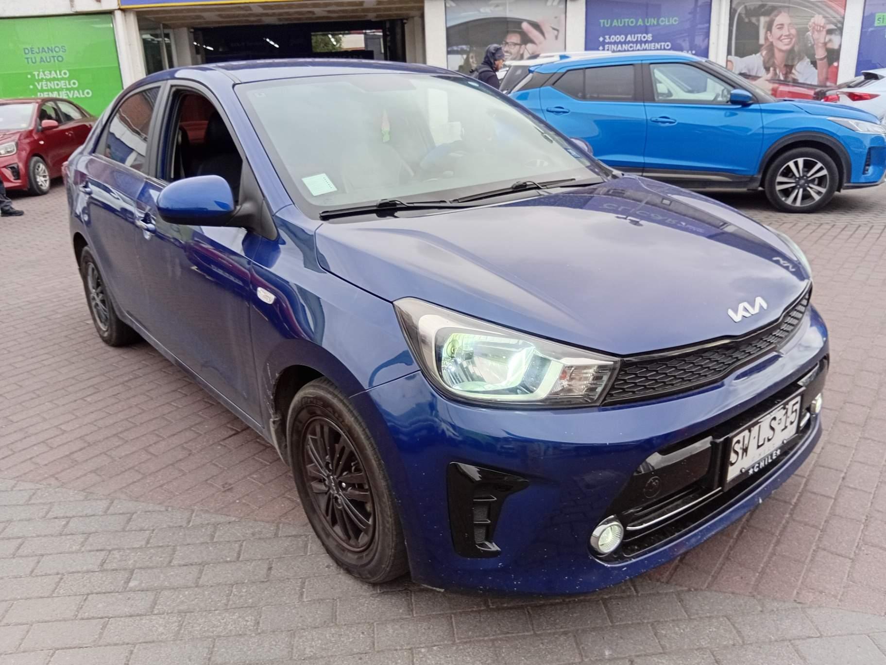 Automovil Kia Soluto