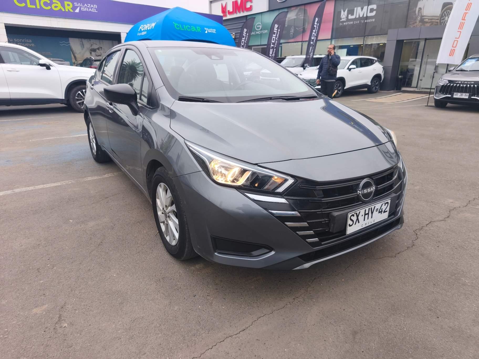 Automovil Nissan Versa