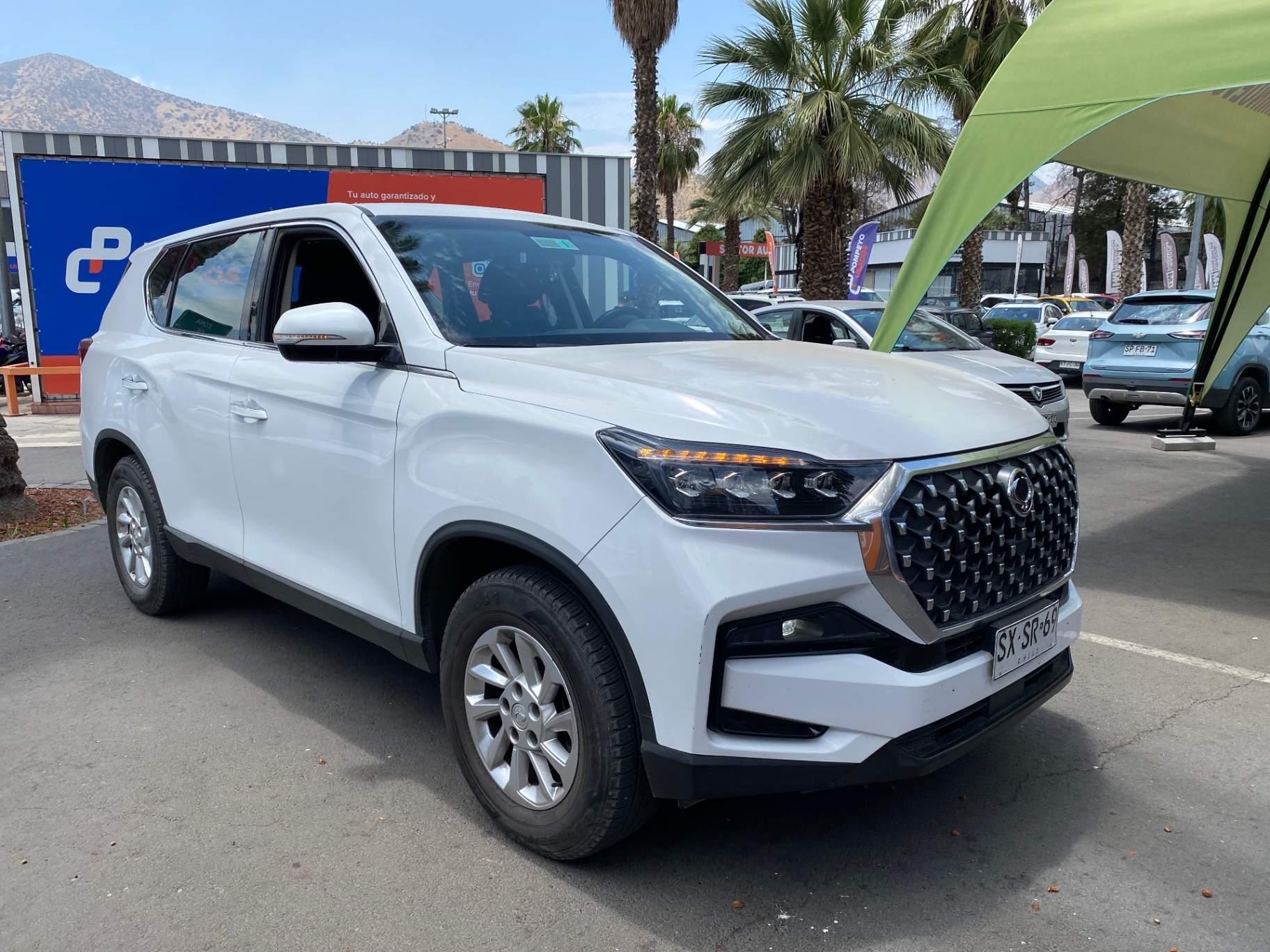 Station Wagon Ssangyong New Rexton