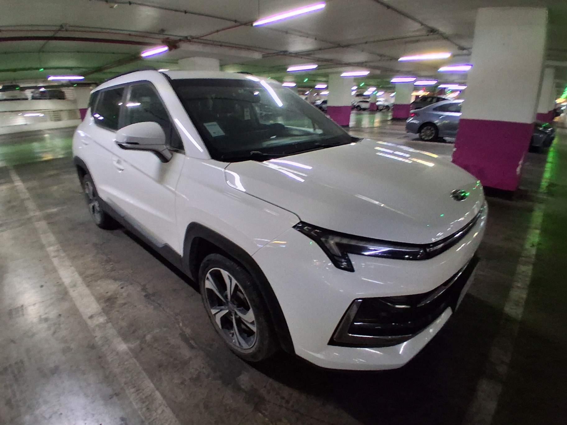 Suv Jac Js4