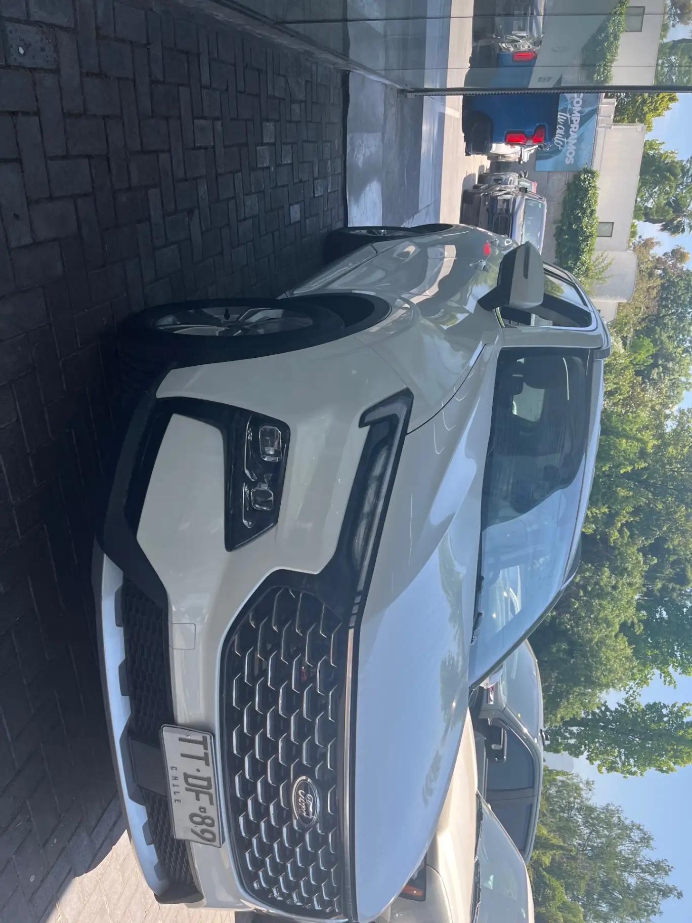 Station Wagon Ford New Territory