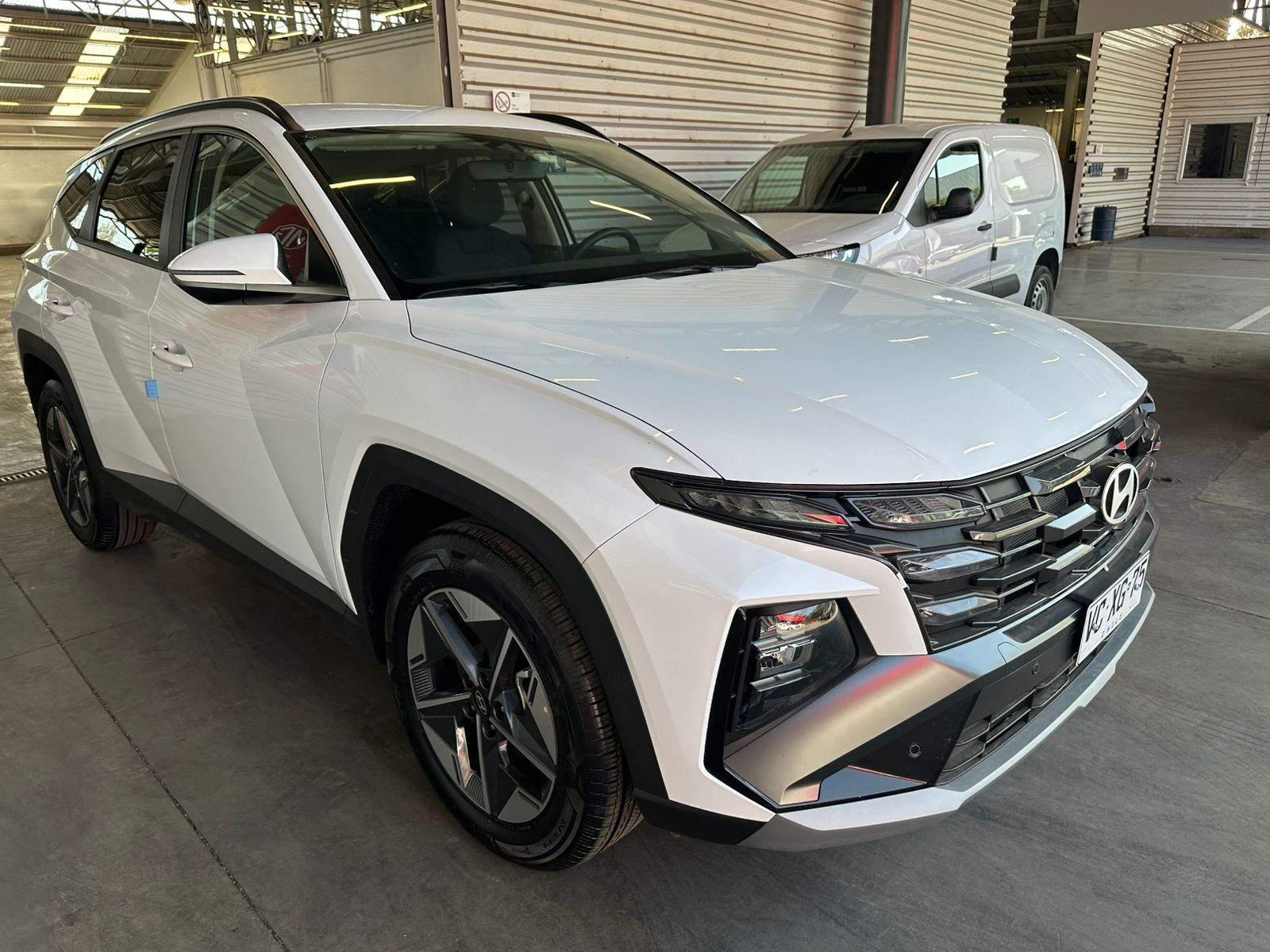 Station Wagon Hyundai Tucson