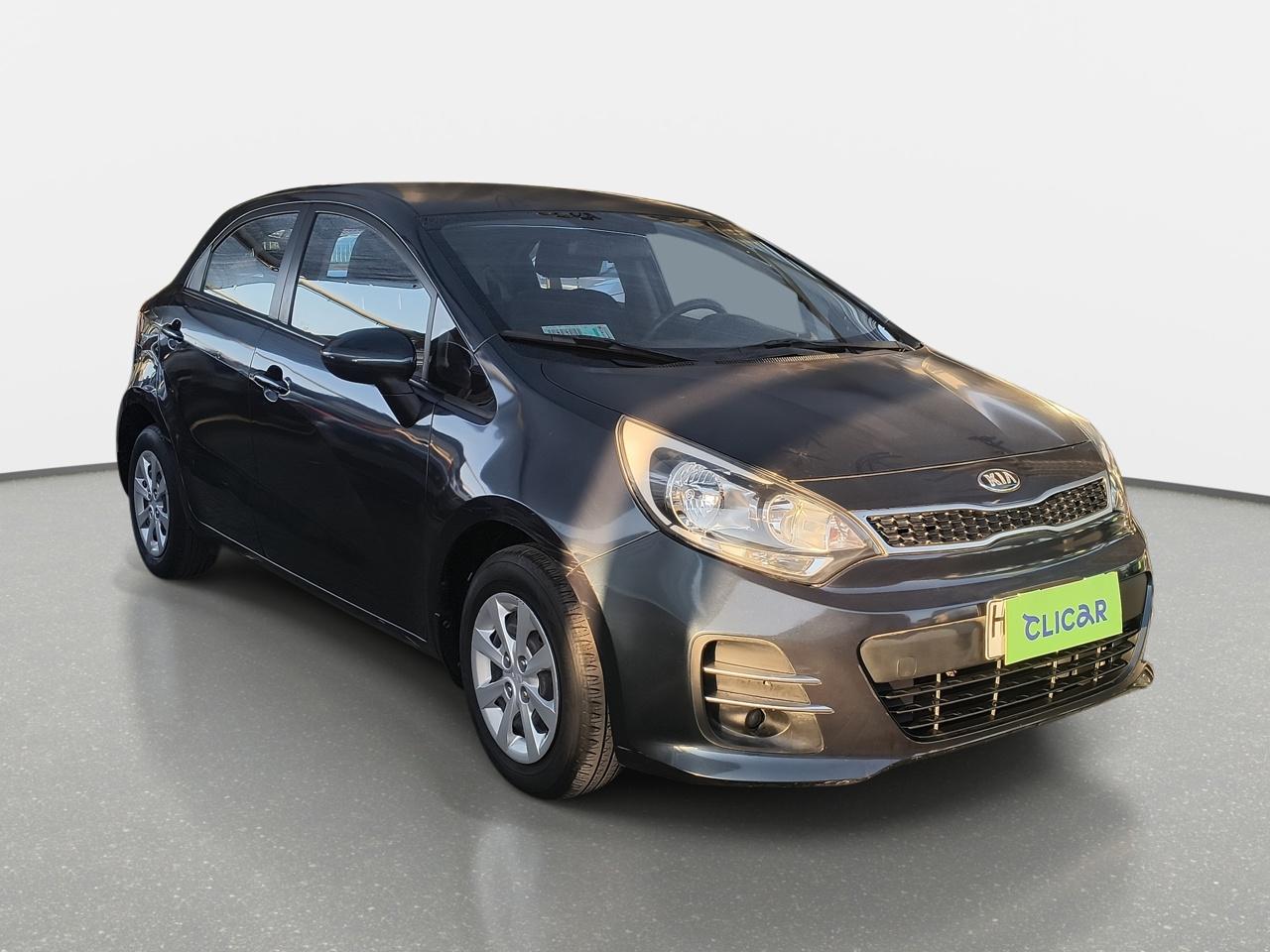 Automovil Kia Rio 5