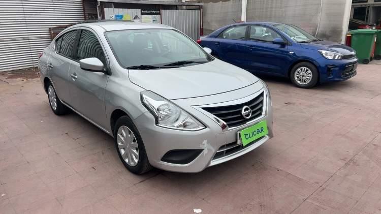 Automovil Nissan Versa