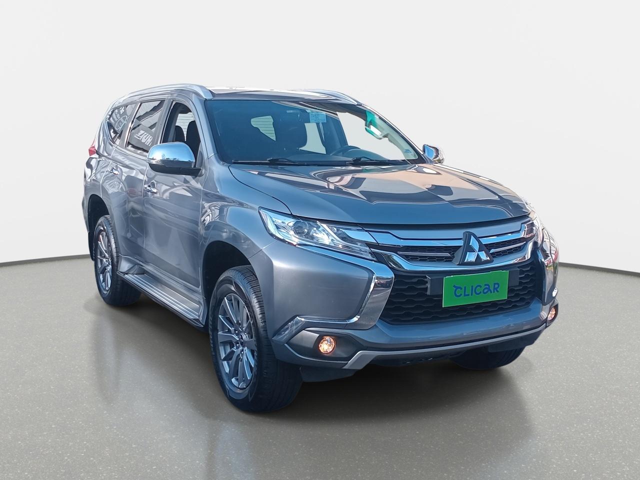 Station Wagon Mitsubishi Montero Sport