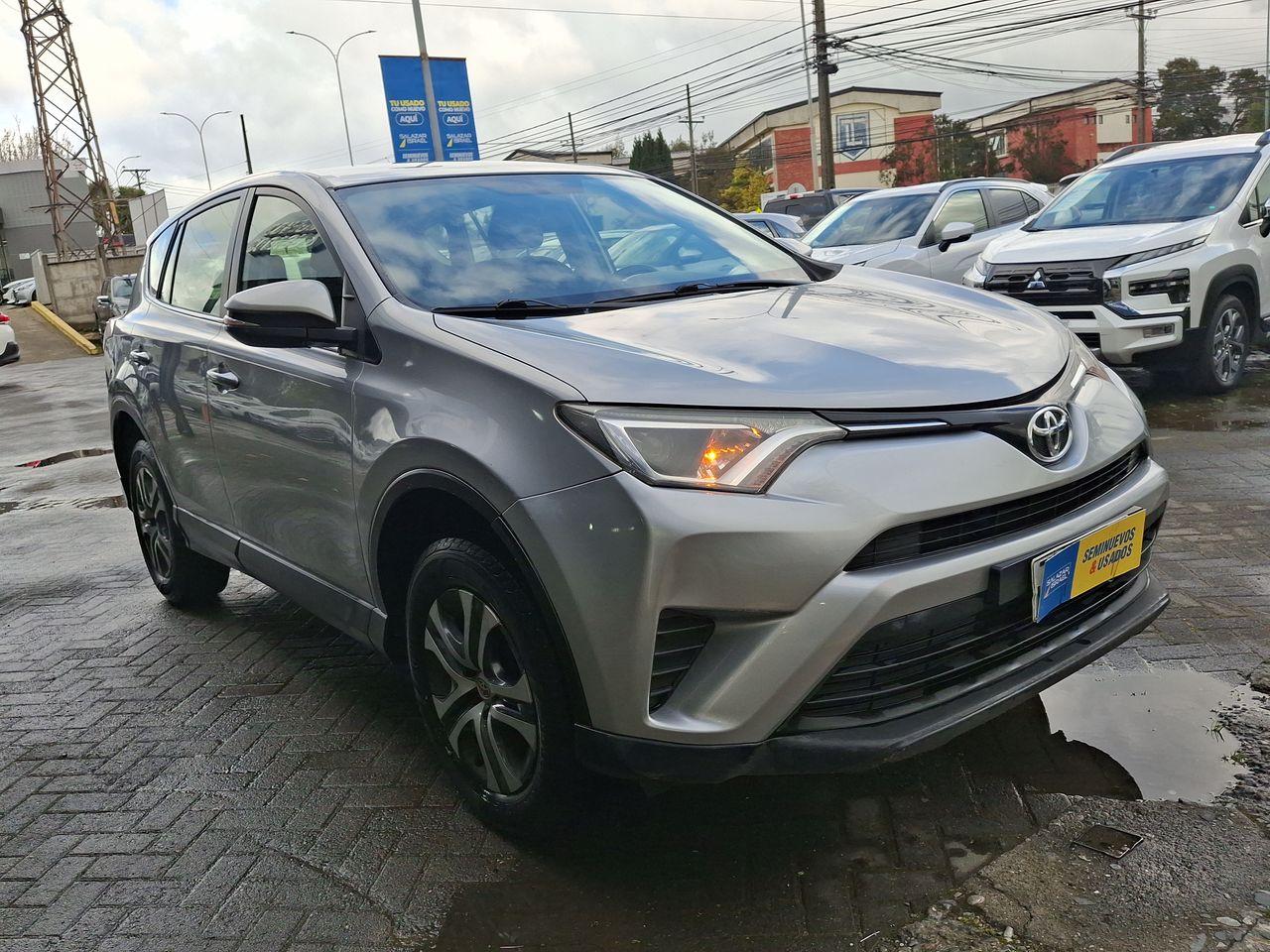 Station Wagon Toyota Rav 4