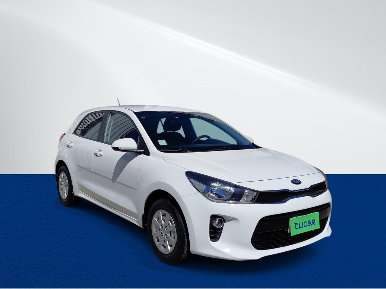 Automovil Kia Rio 5