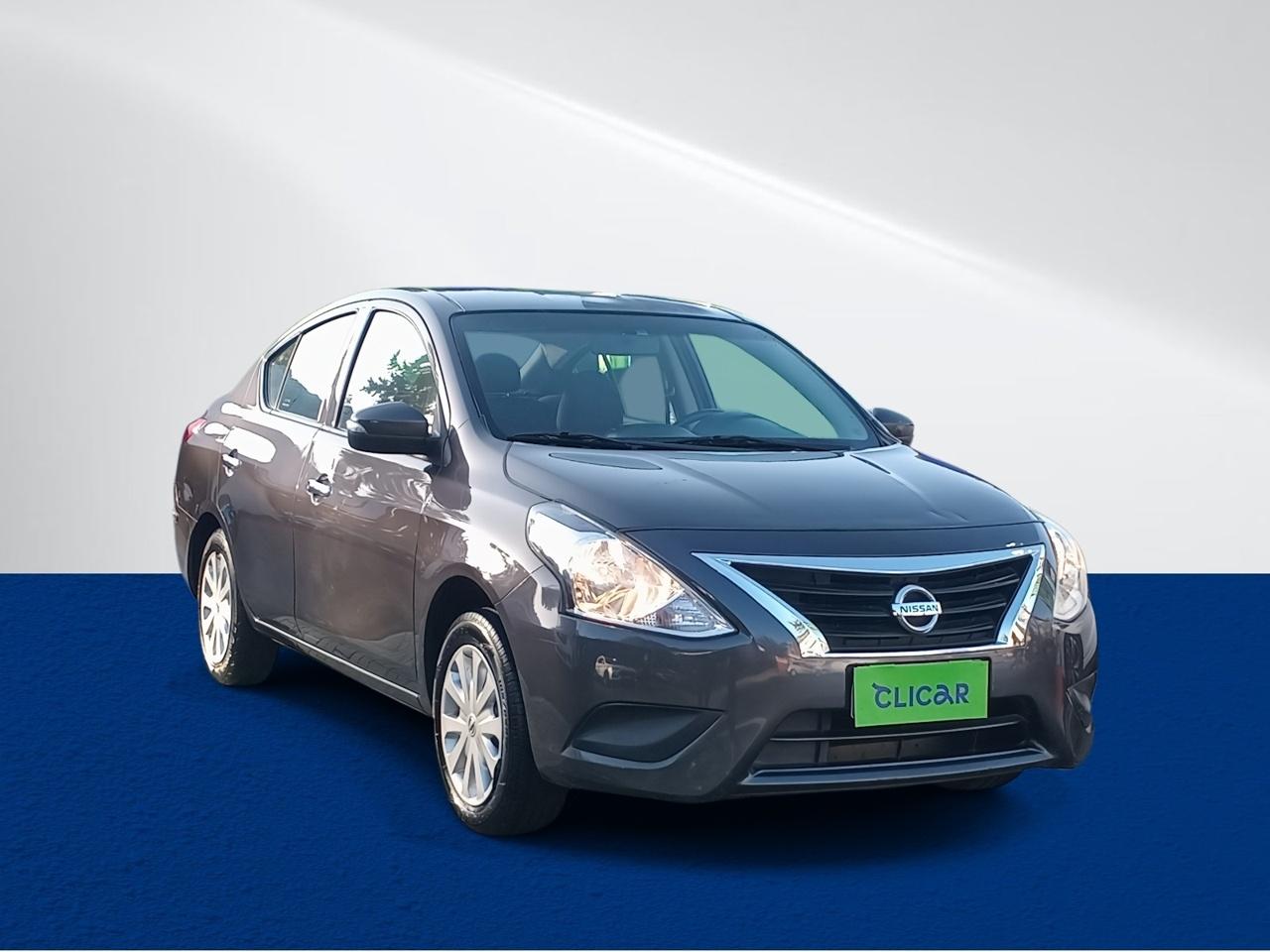 Automovil Nissan Versa