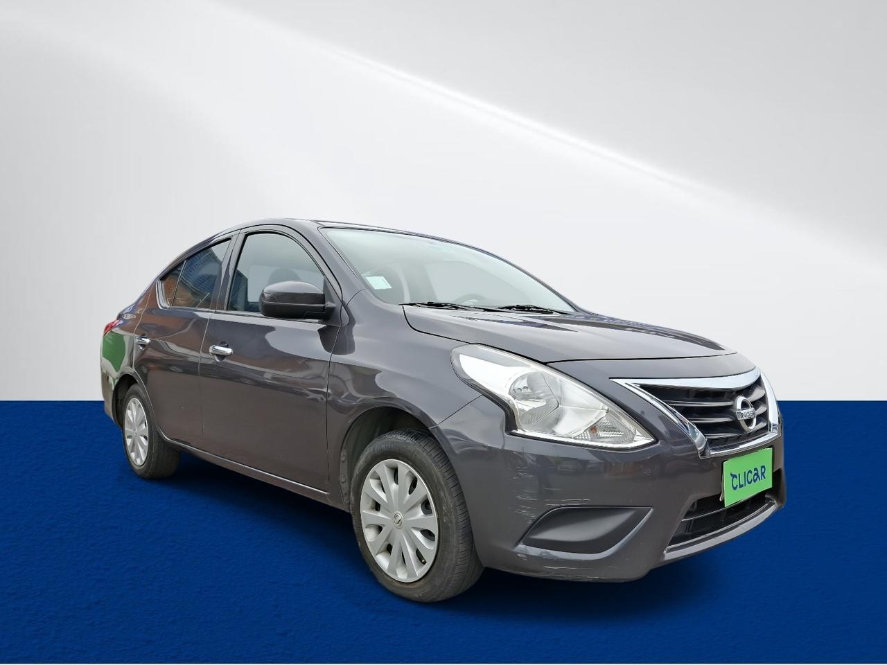 Automovil Nissan Versa