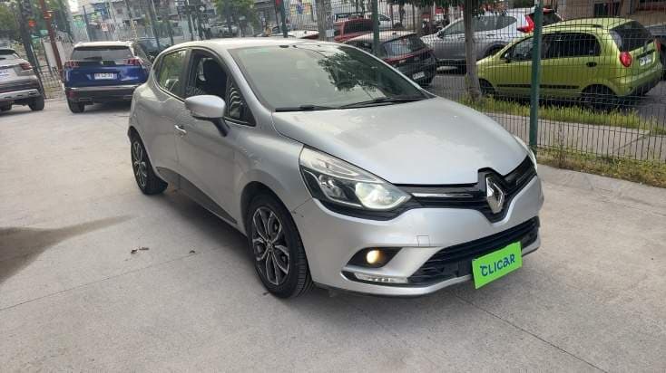 Automovil Renault Clio