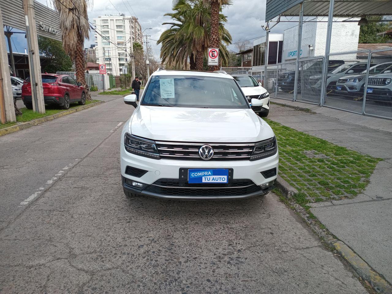 Station Wagon Volkswagen Tiguan